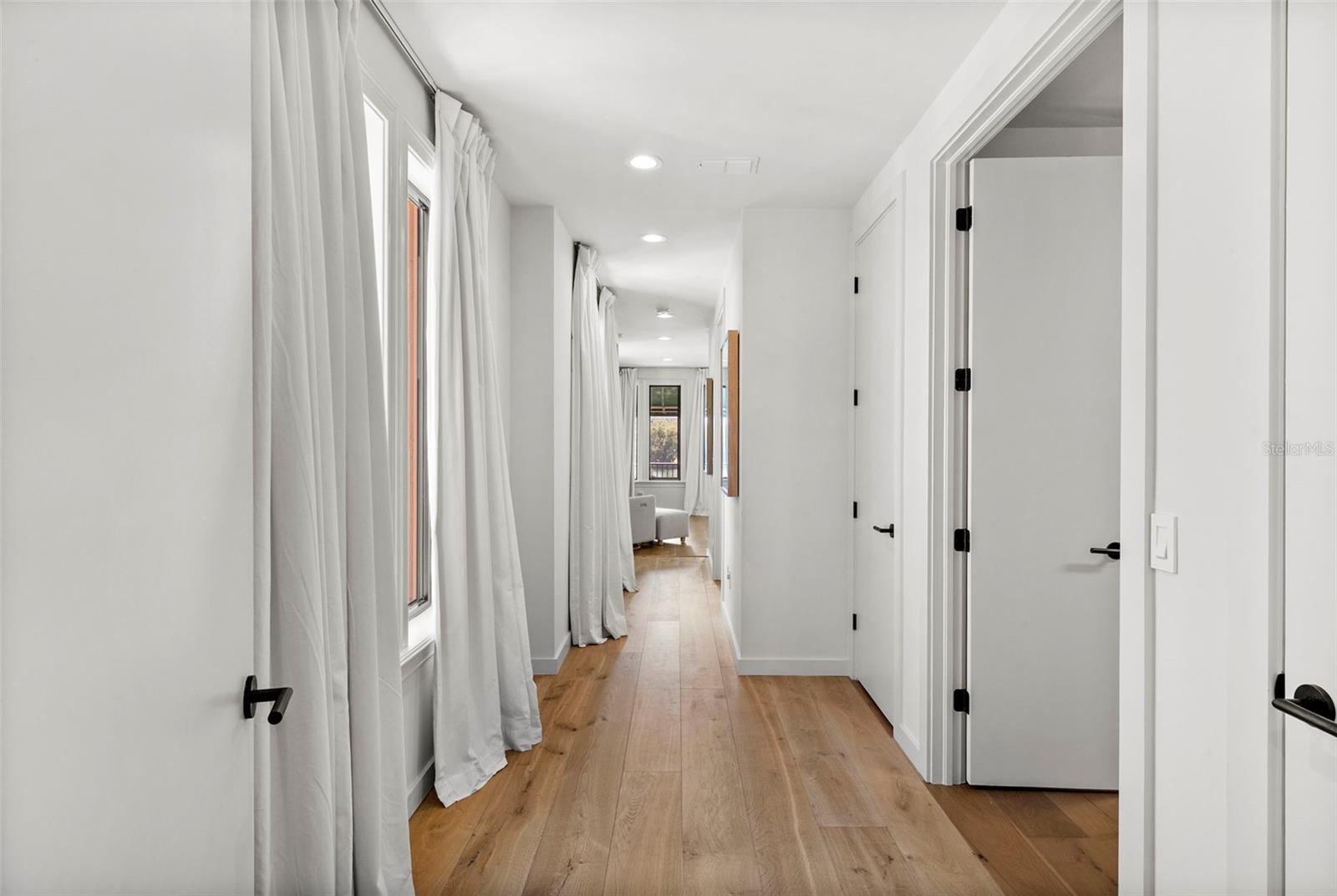 1123 ABBEYS WAY, TAMPA, FL, 33602