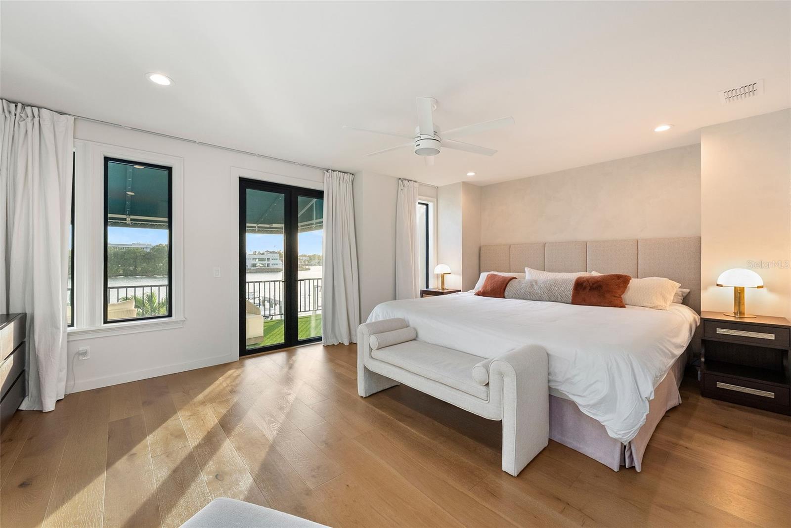 1123 ABBEYS WAY, TAMPA, FL, 33602