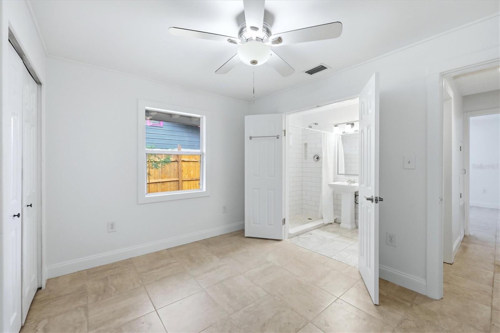 902 37TH ST W, BRADENTON, FL, 34205