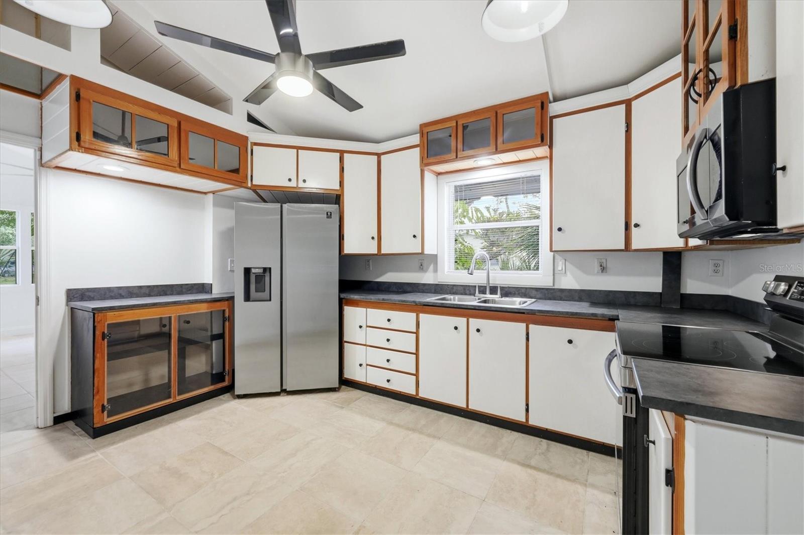 902 37TH ST W, BRADENTON, FL, 34205