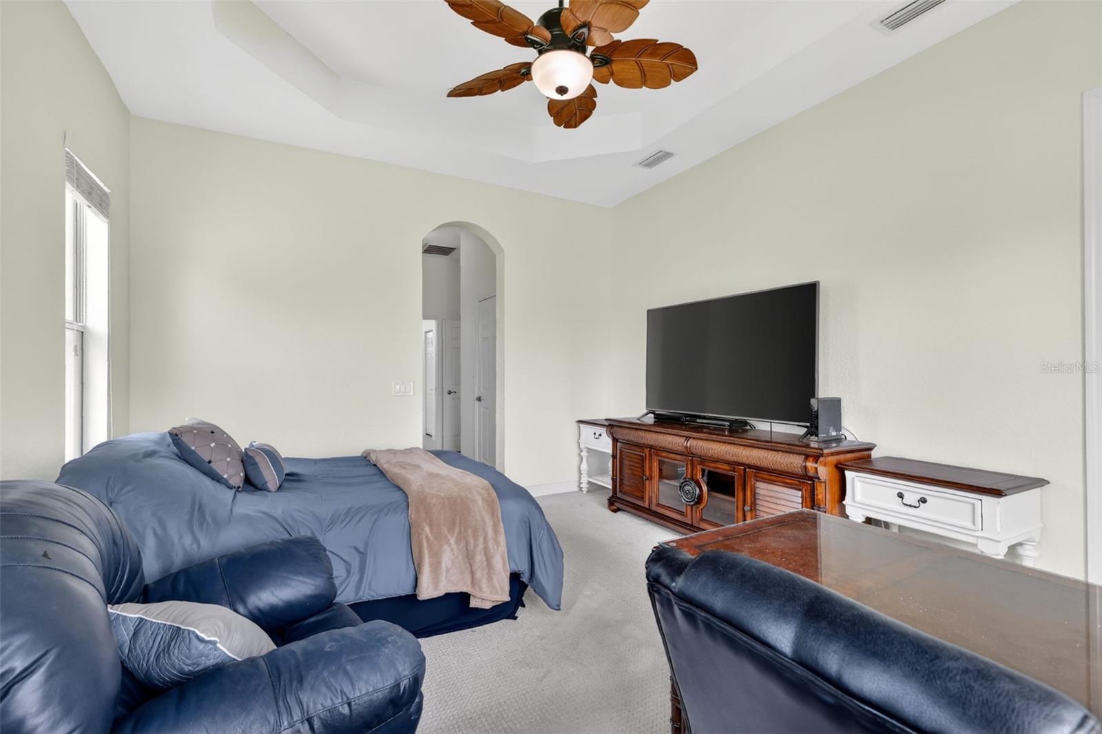 10180 LAKE MIONA WAY, OXFORD, FL, 34484