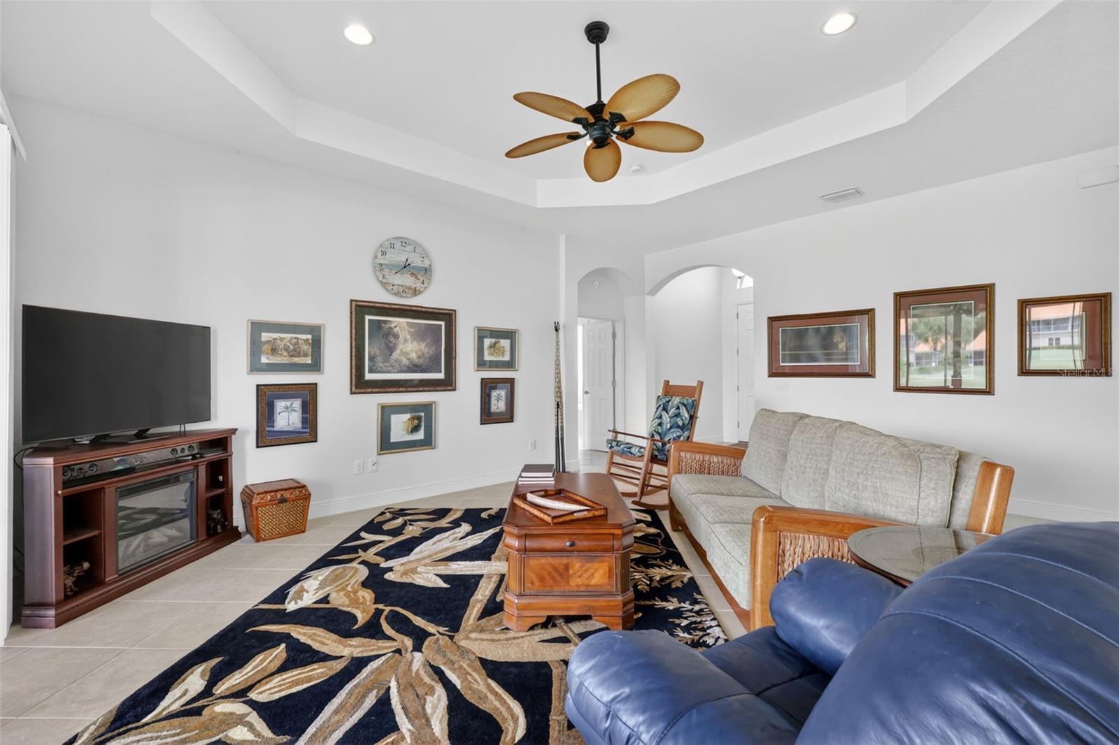 10180 LAKE MIONA WAY, OXFORD, FL, 34484