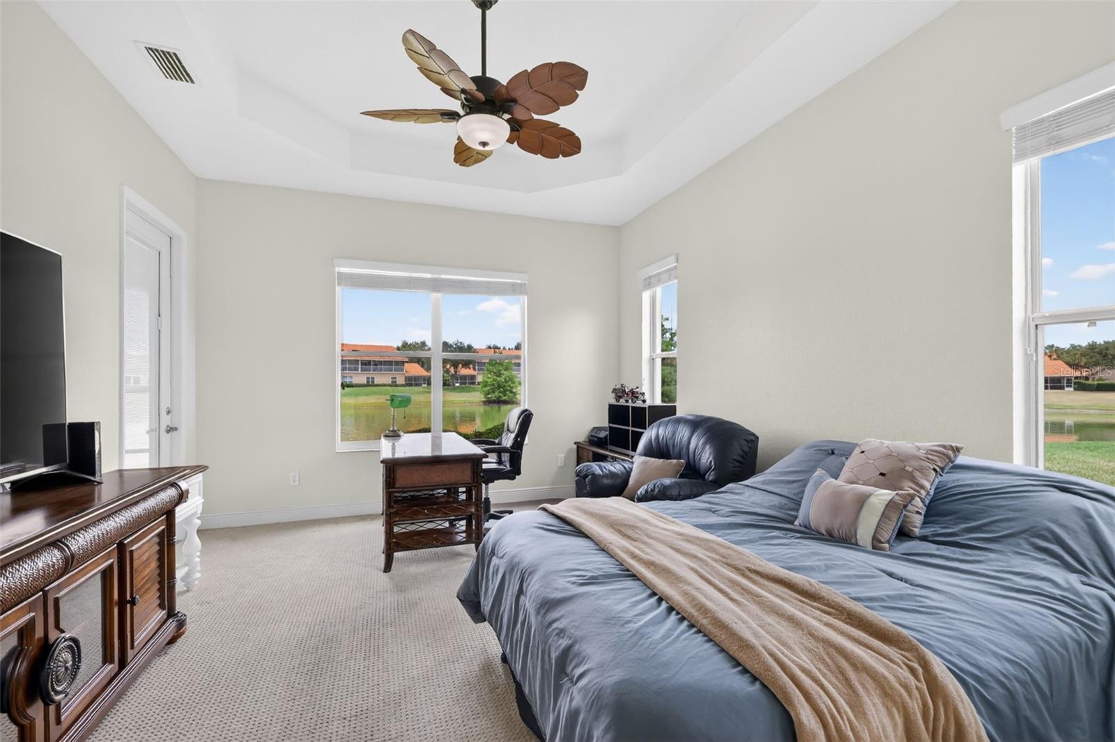 10180 LAKE MIONA WAY, OXFORD, FL, 34484