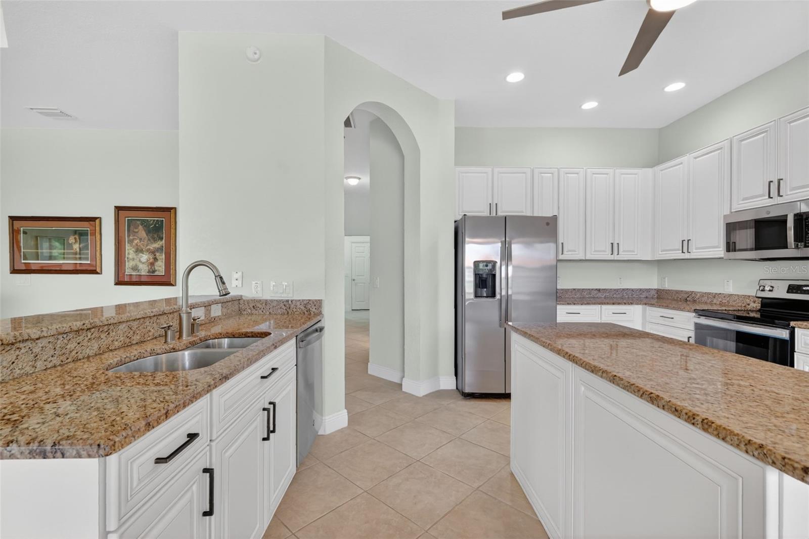 10180 LAKE MIONA WAY, OXFORD, FL, 34484