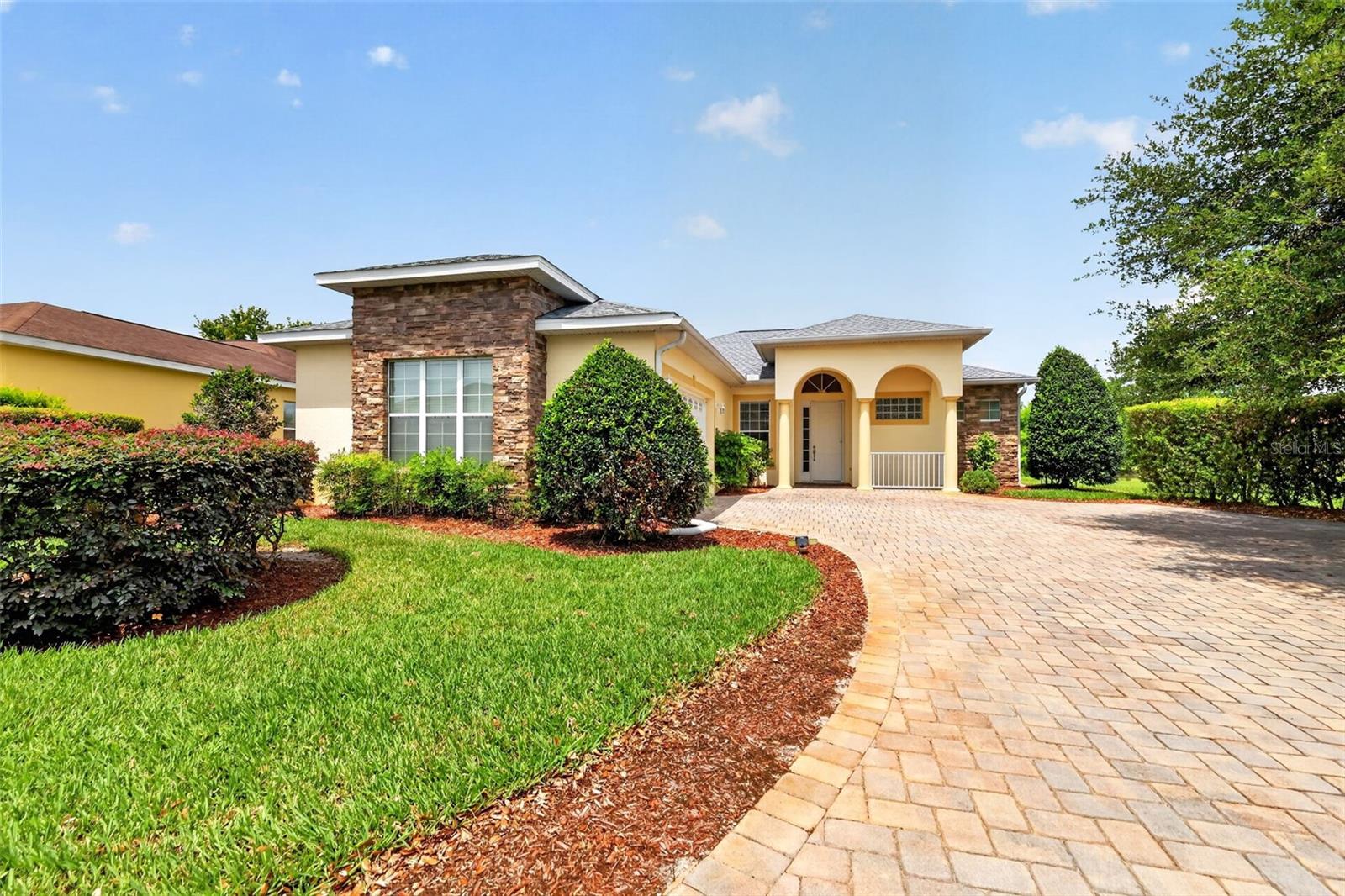 10180 LAKE MIONA WAY, OXFORD, FL, 34484