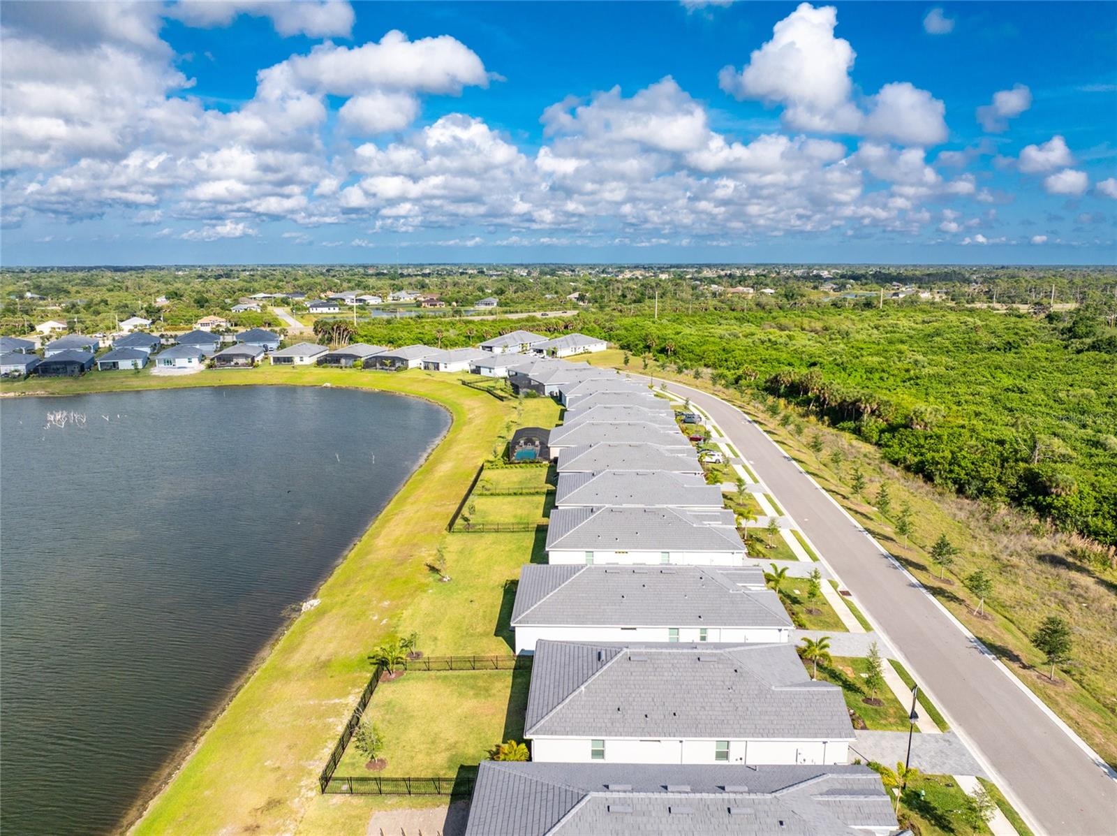 8322 SHORE LAKE DR, ENGLEWOOD, FL, 34224