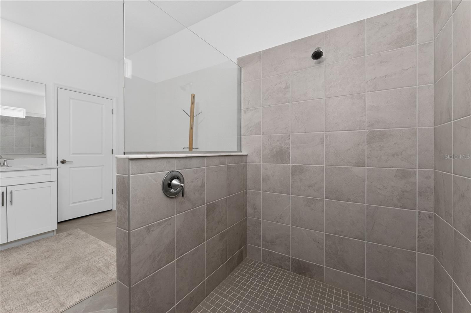 8322 SHORE LAKE DR, ENGLEWOOD, FL, 34224