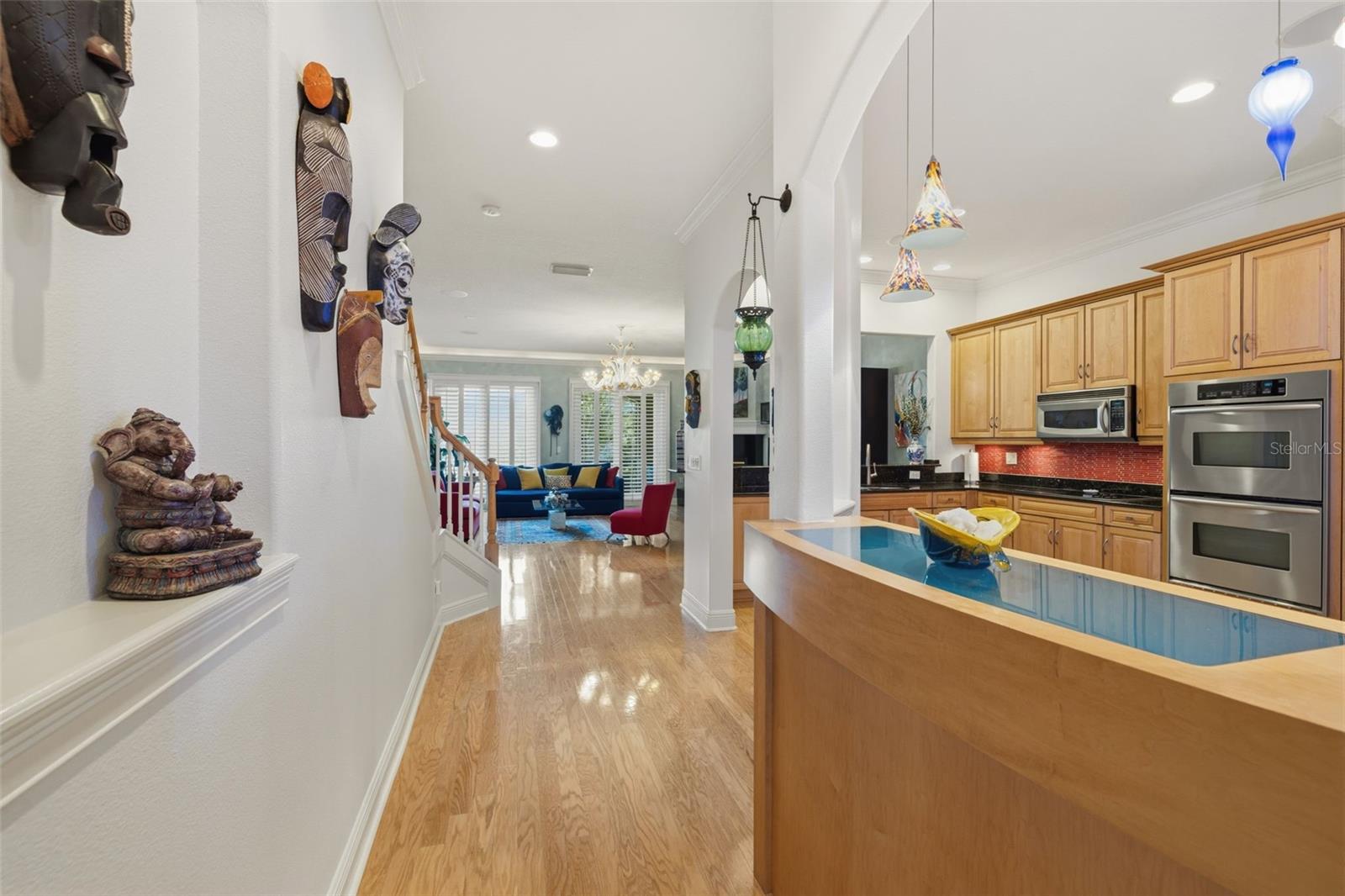 615 SAXONY BLVD, ST PETERSBURG, FL, 33701