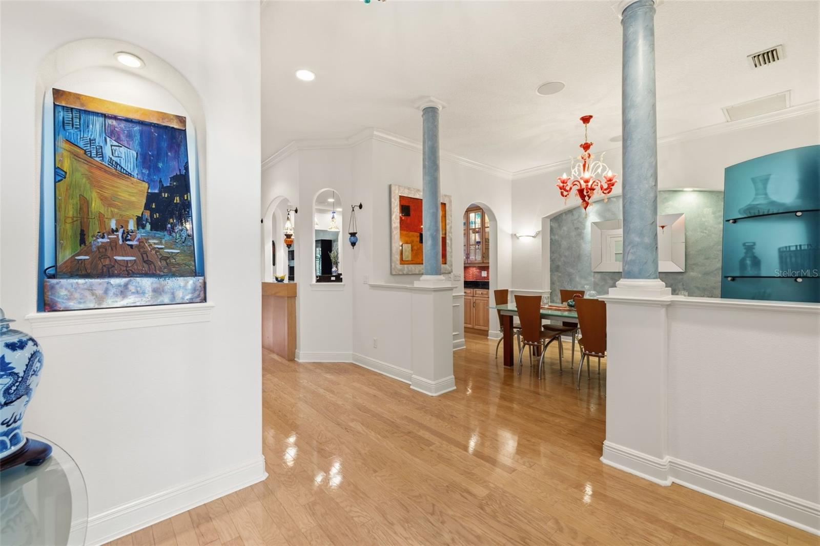 615 SAXONY BLVD, ST PETERSBURG, FL, 33701