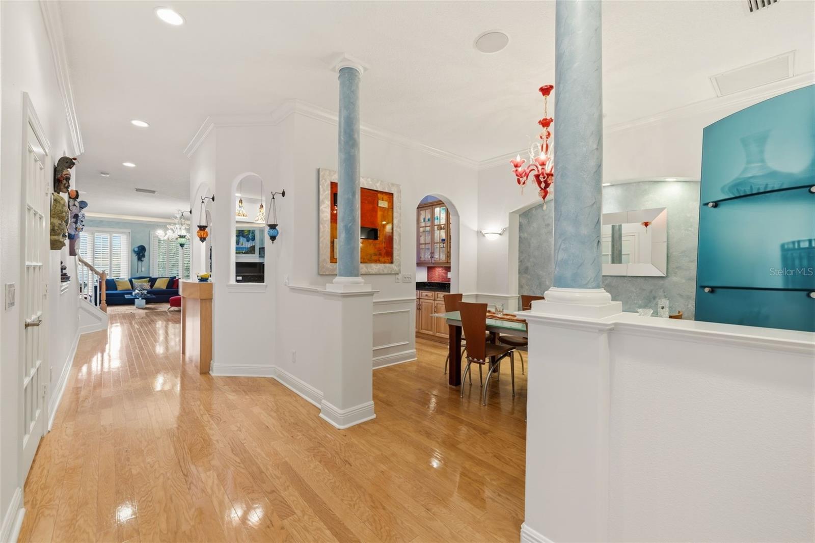 615 SAXONY BLVD, ST PETERSBURG, FL, 33701