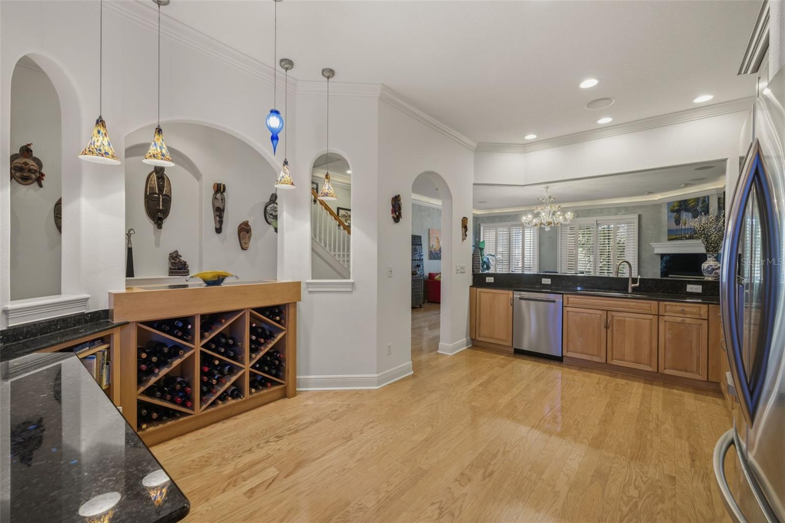 615 SAXONY BLVD, ST PETERSBURG, FL, 33701