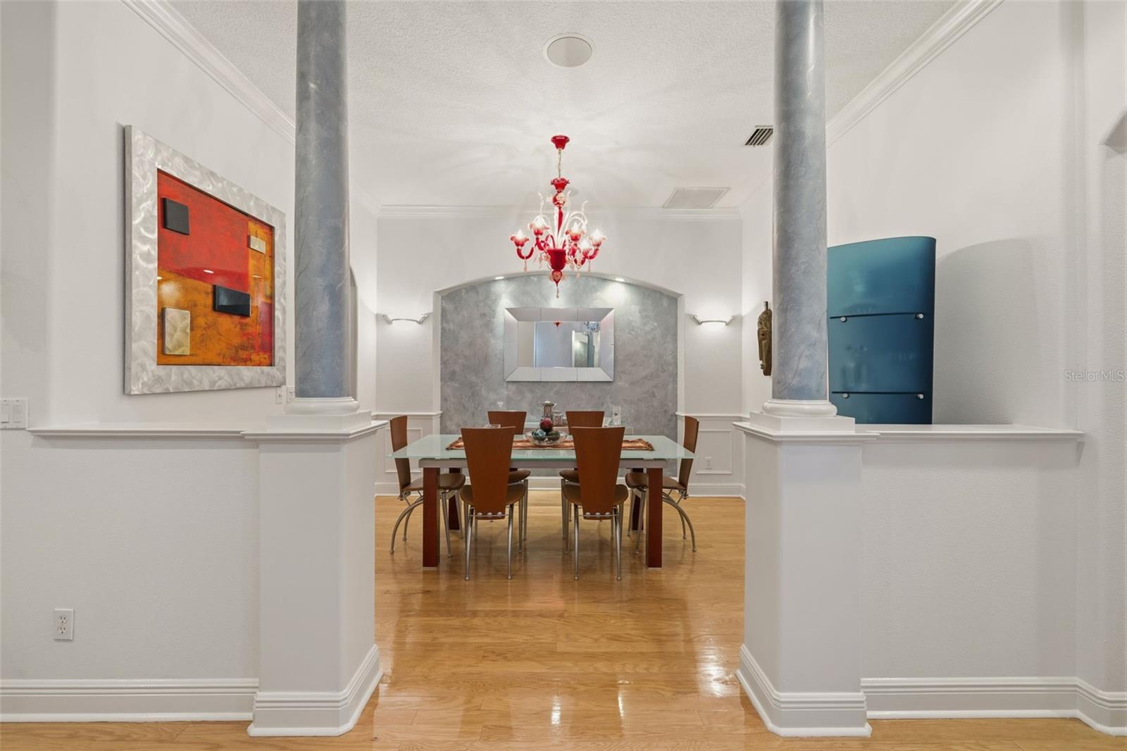 615 SAXONY BLVD, ST PETERSBURG, FL, 33701