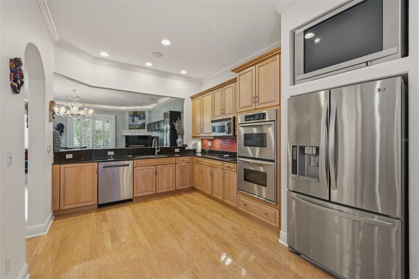 615 SAXONY BLVD, ST PETERSBURG, FL, 33701