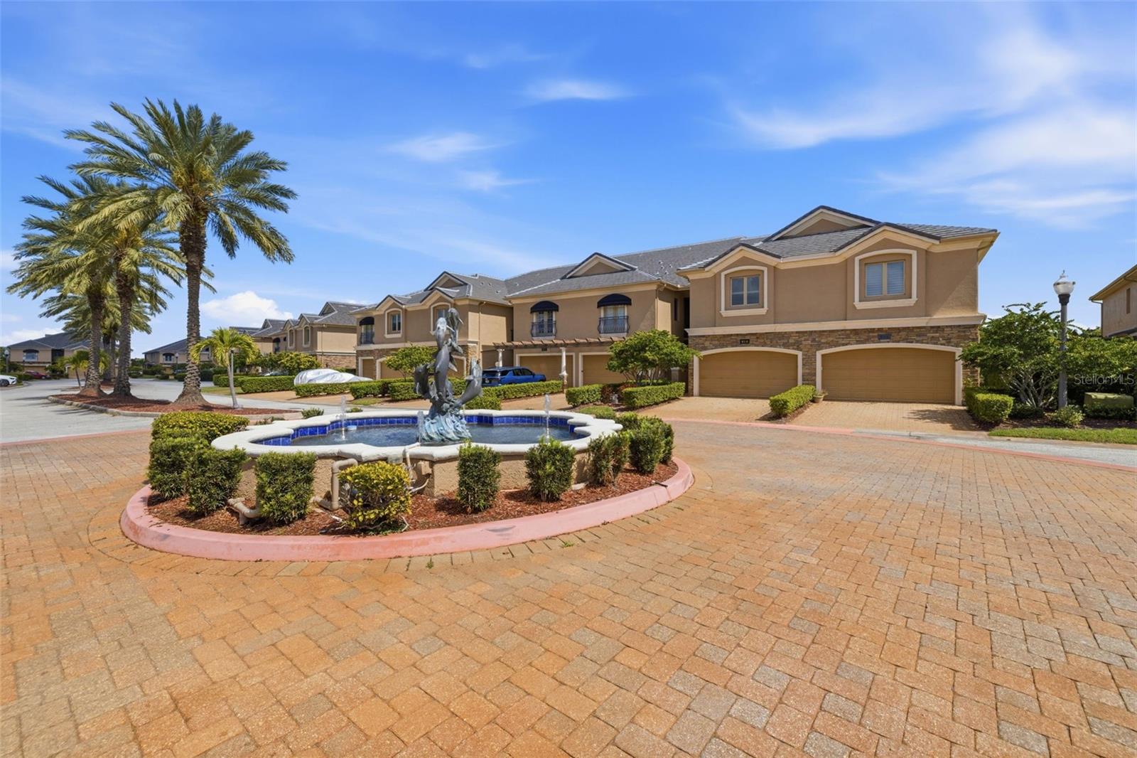615 SAXONY BLVD, ST PETERSBURG, FL, 33701
