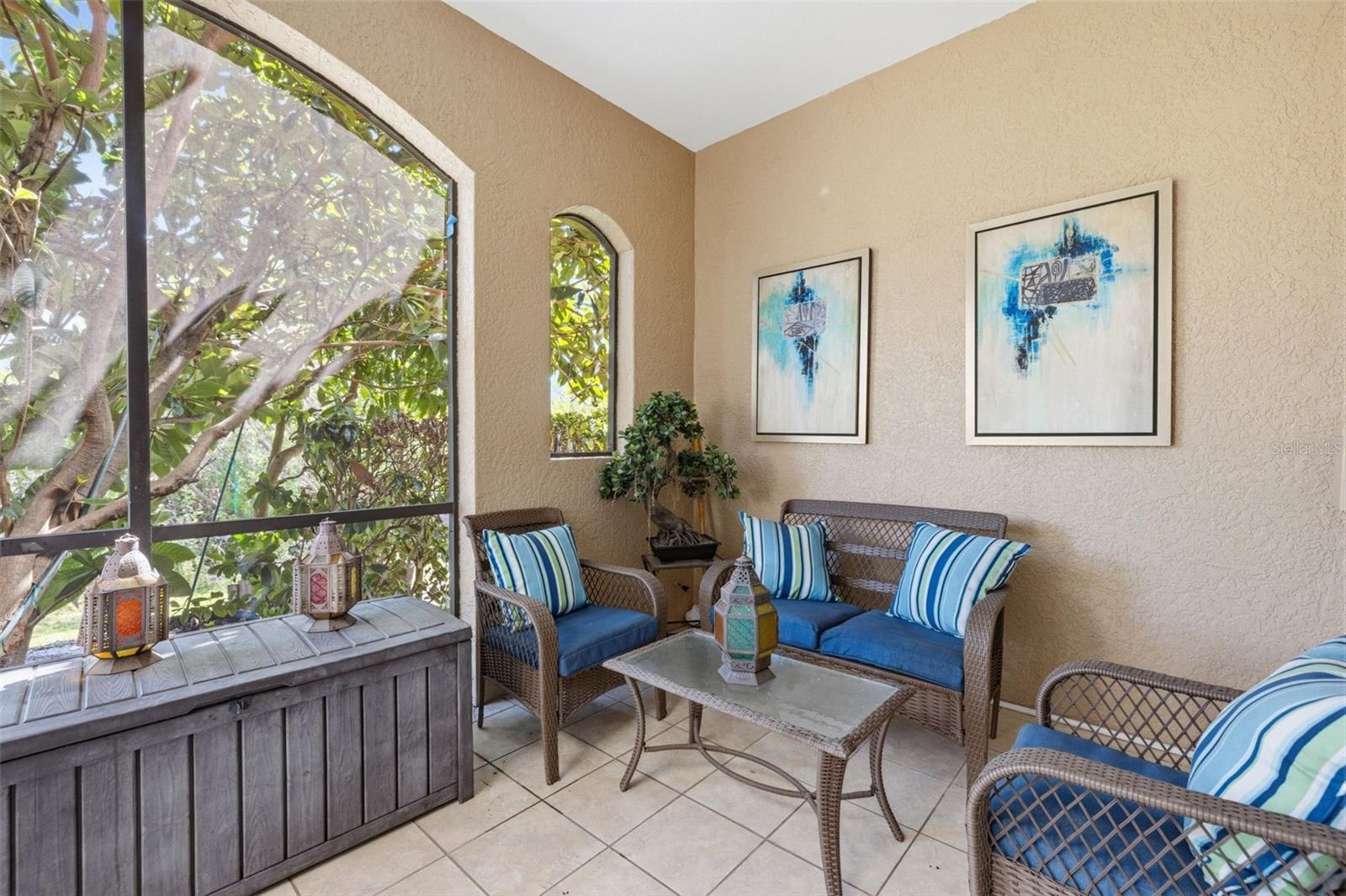 615 SAXONY BLVD, ST PETERSBURG, FL, 33701