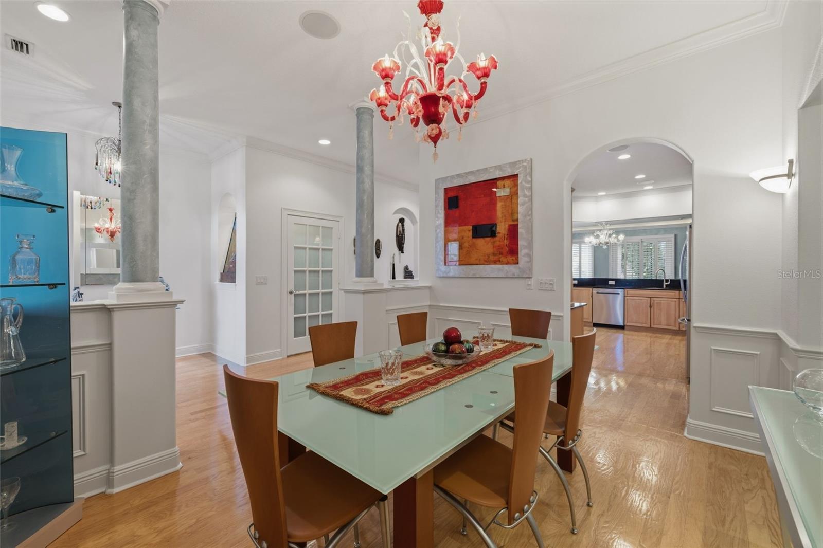 615 SAXONY BLVD, ST PETERSBURG, FL, 33701