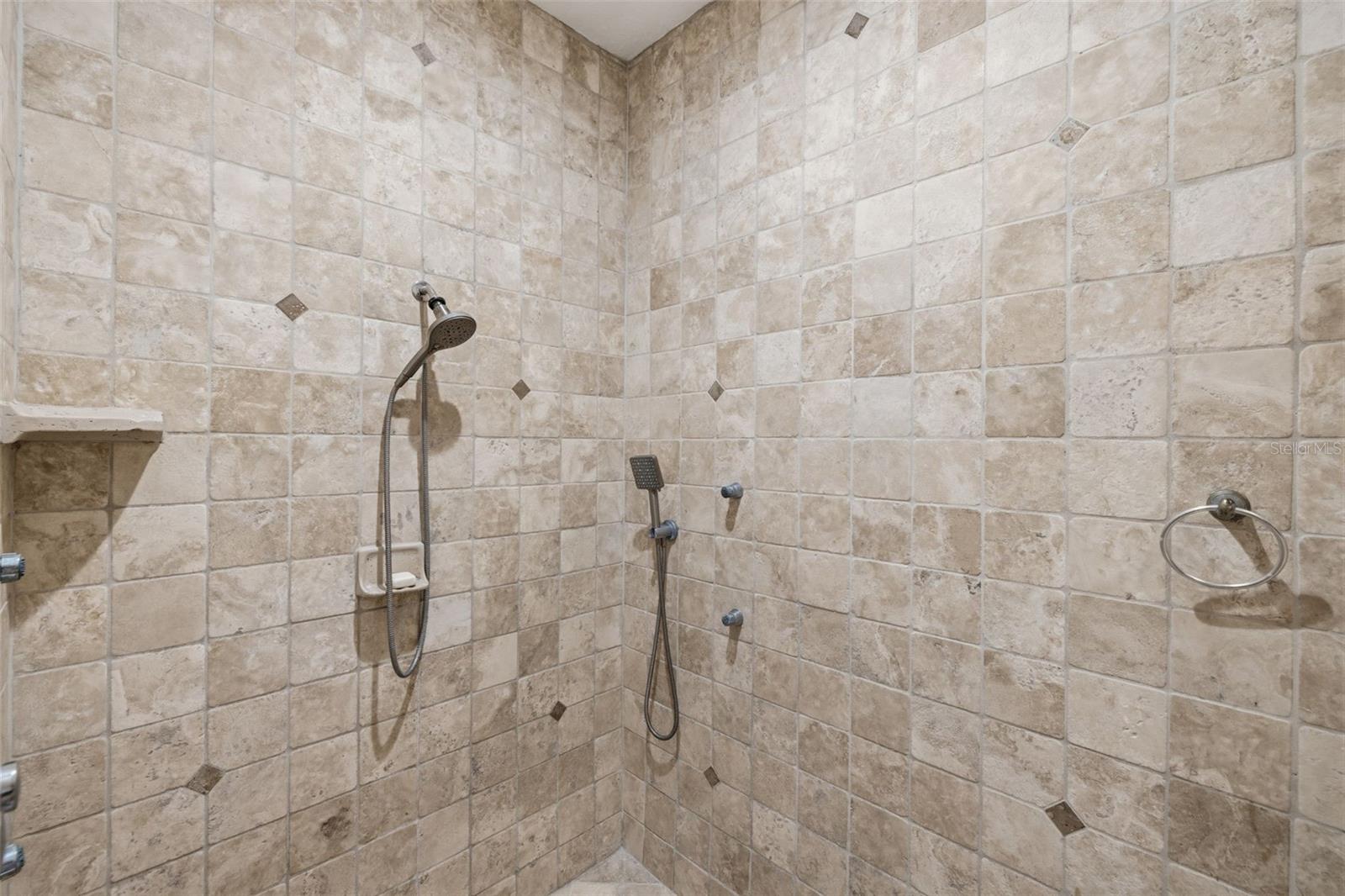 615 SAXONY BLVD, ST PETERSBURG, FL, 33701