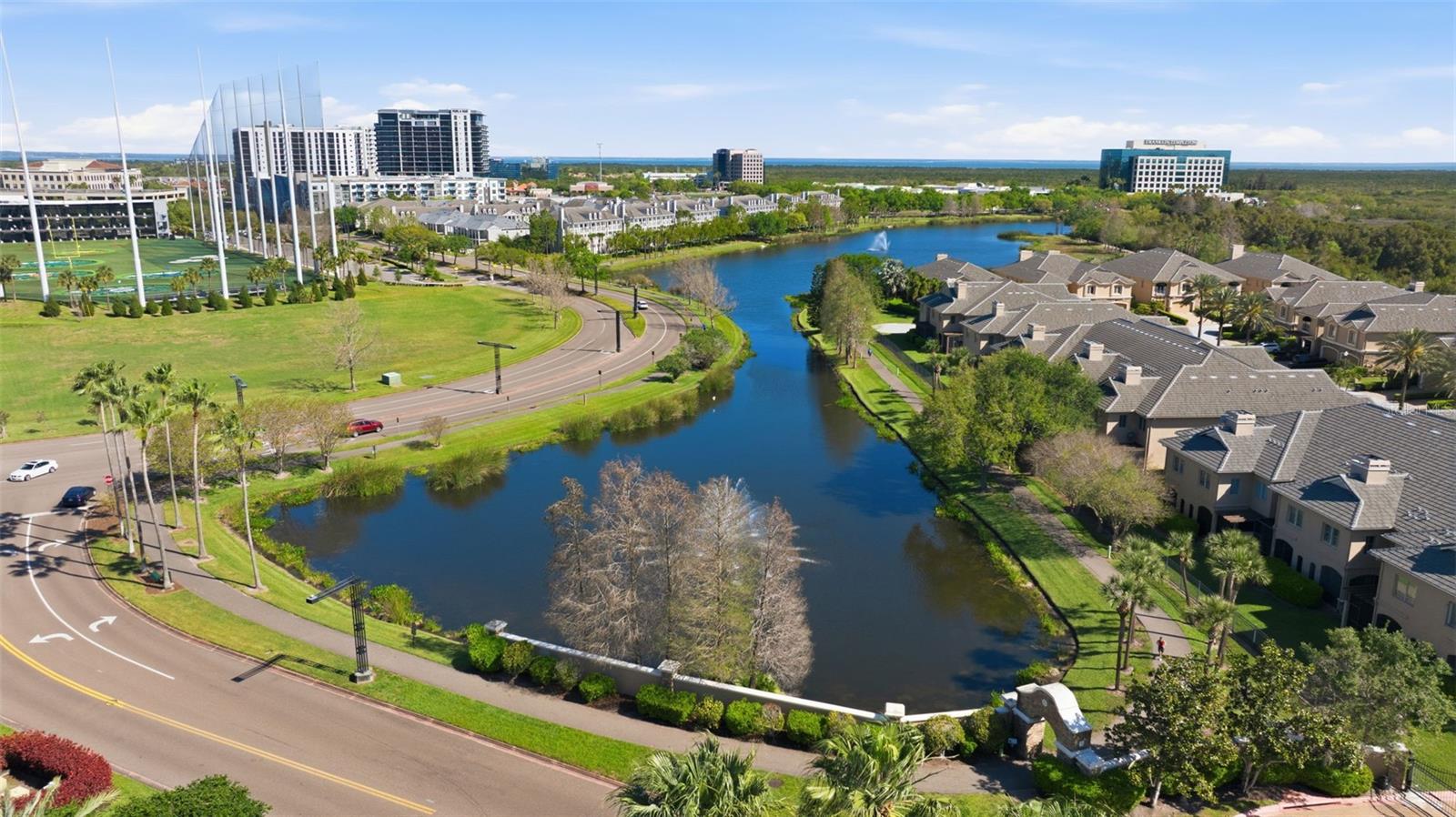 615 SAXONY BLVD, ST PETERSBURG, FL, 33701
