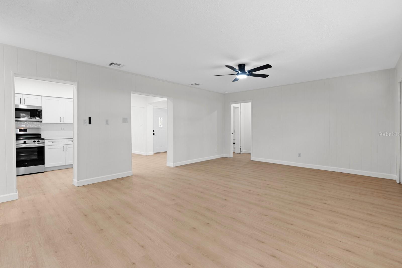 207 W BOUGAINVILLEA AVE, TAMPA, FL, 33612