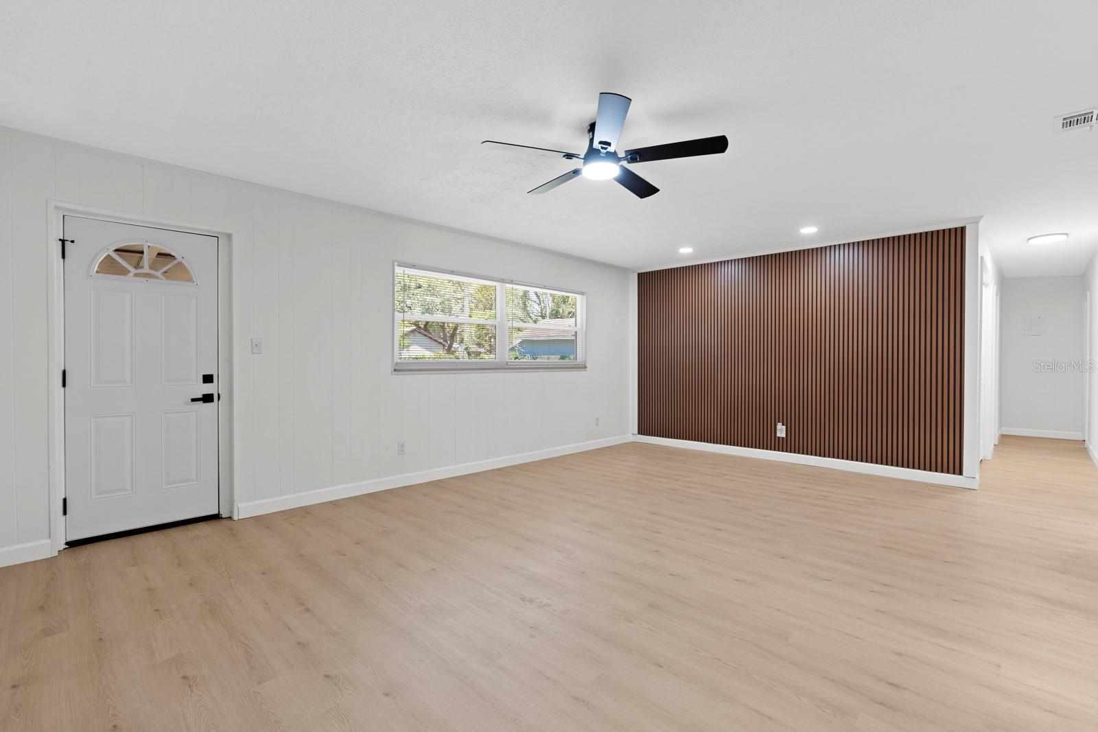 207 W BOUGAINVILLEA AVE, TAMPA, FL, 33612