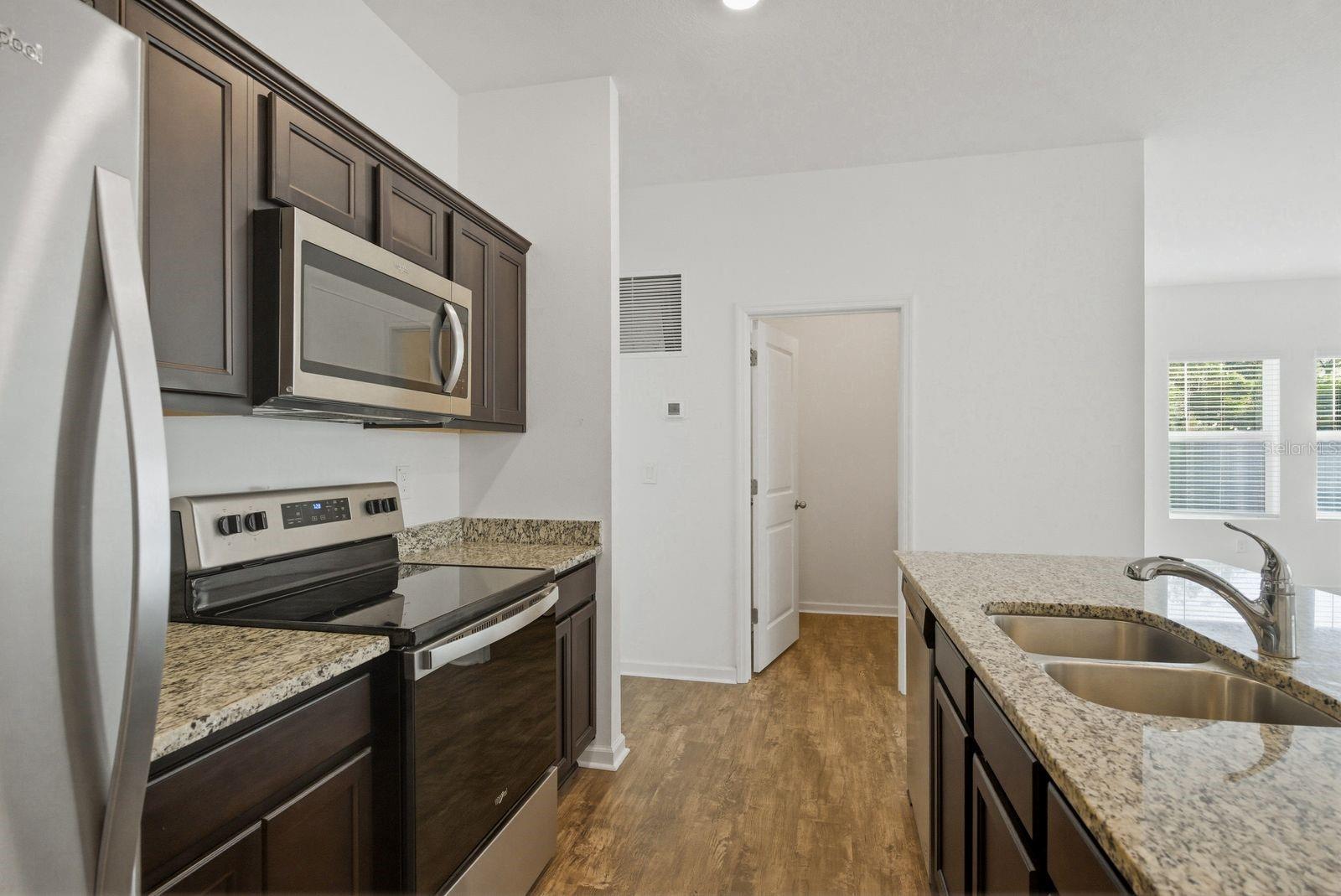 35145 DAISY MEADOW LOOP, ZEPHYRHILLS, FL, 33541