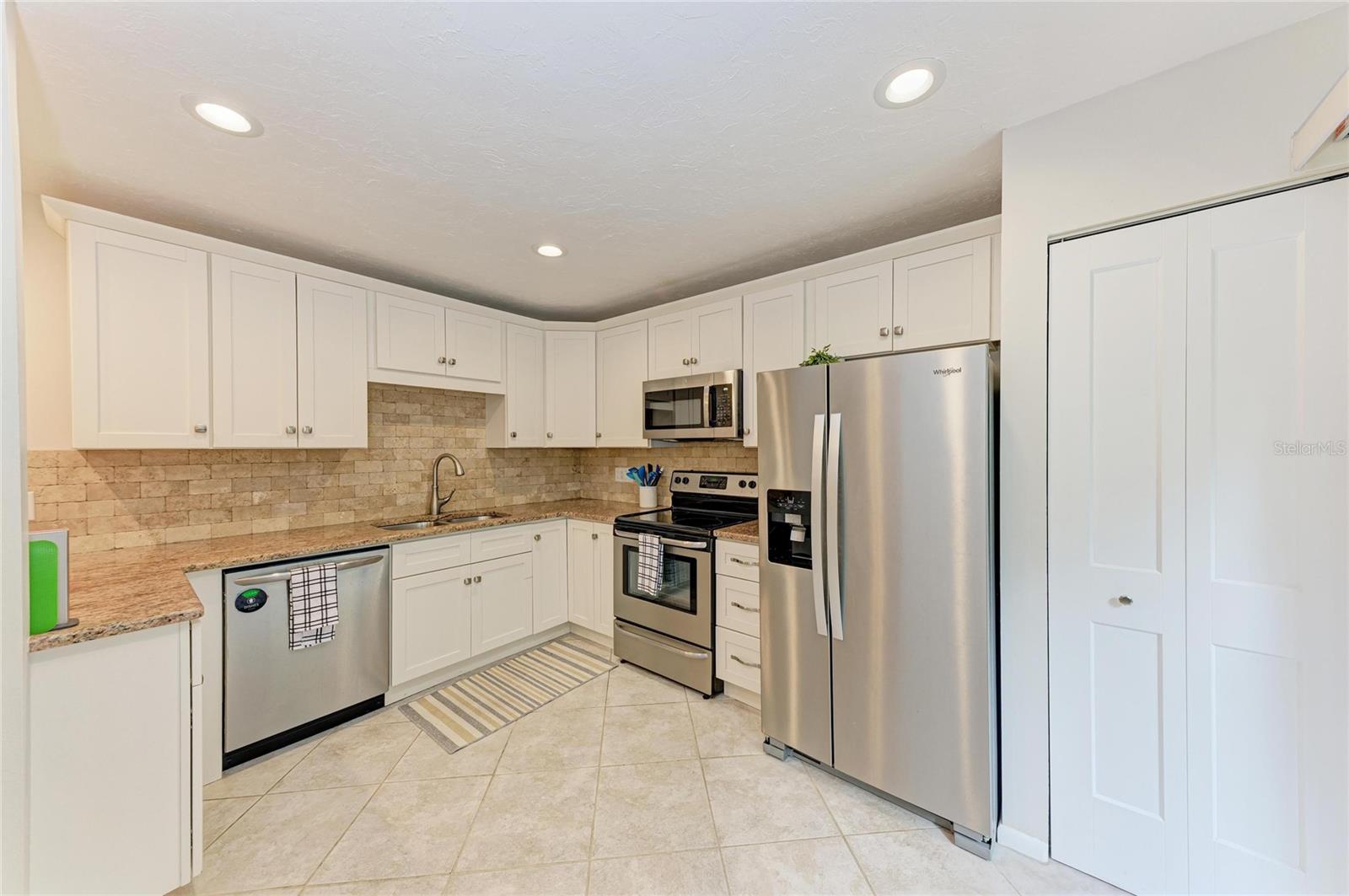 1709 CLOWER CREEK DR #205, SARASOTA, FL, 34231