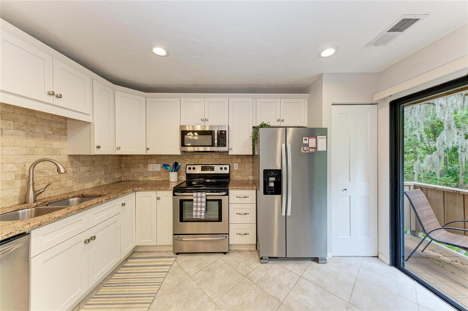 1709 CLOWER CREEK DR #205, SARASOTA, FL, 34231