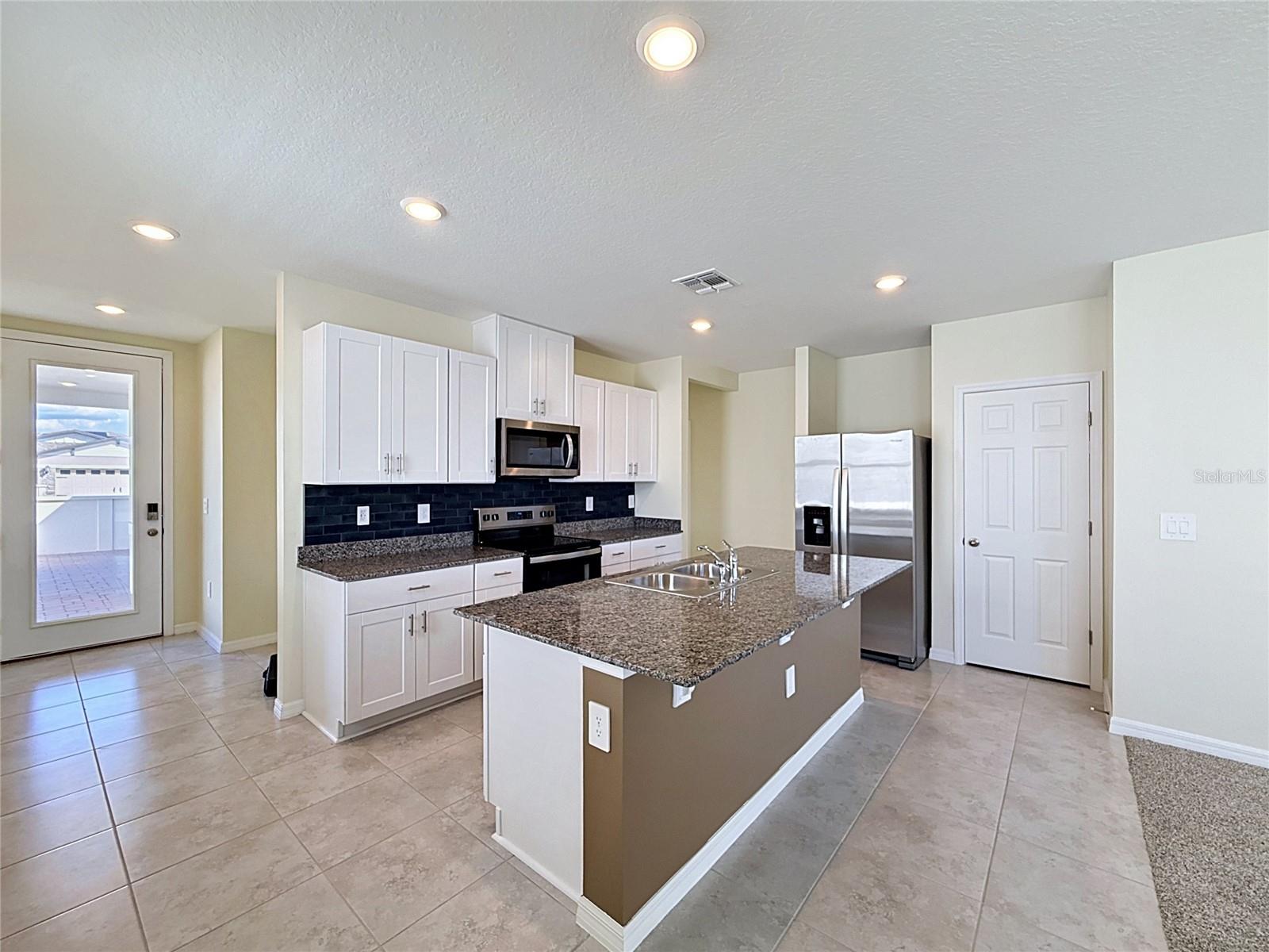 520 KENNEDY DR, LAKE ALFRED, FL, 33850