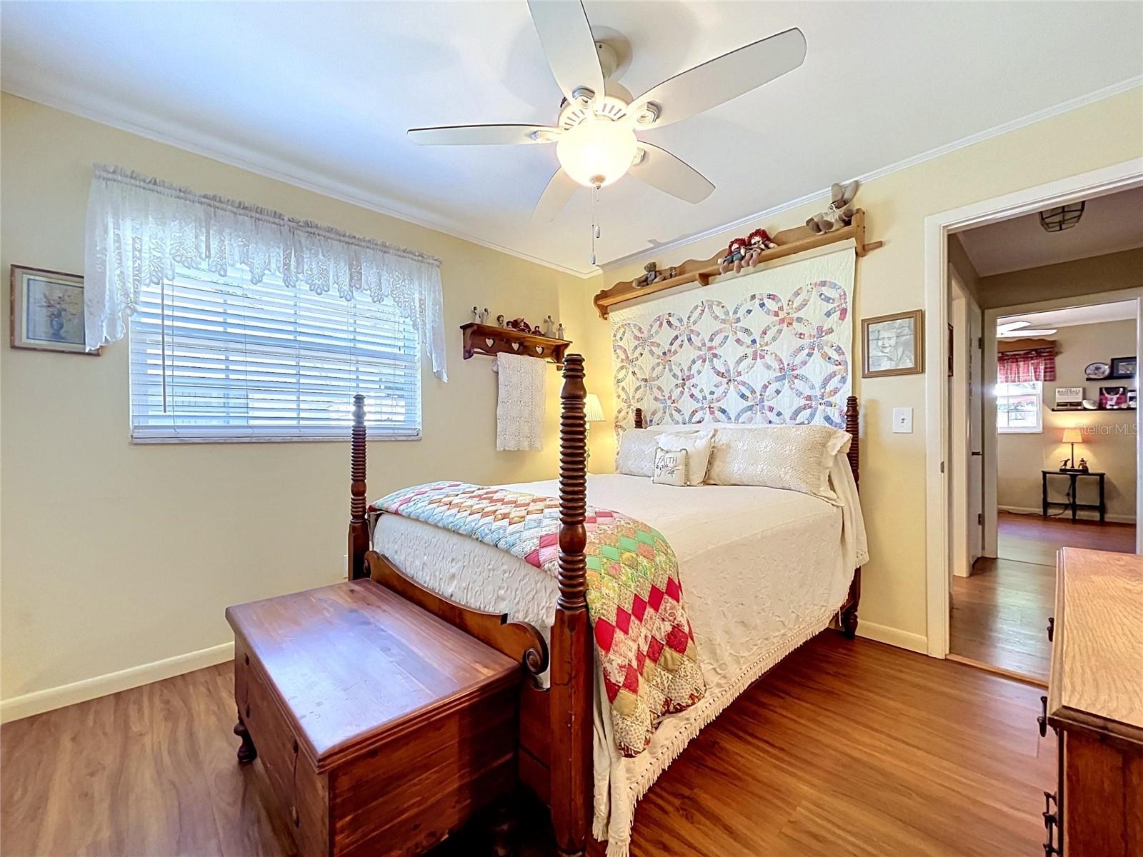 1858 PARADISE LN, CLEARWATER, FL, 33756