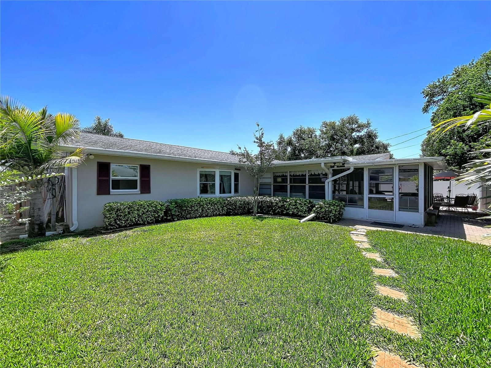 1858 PARADISE LN, CLEARWATER, FL, 33756