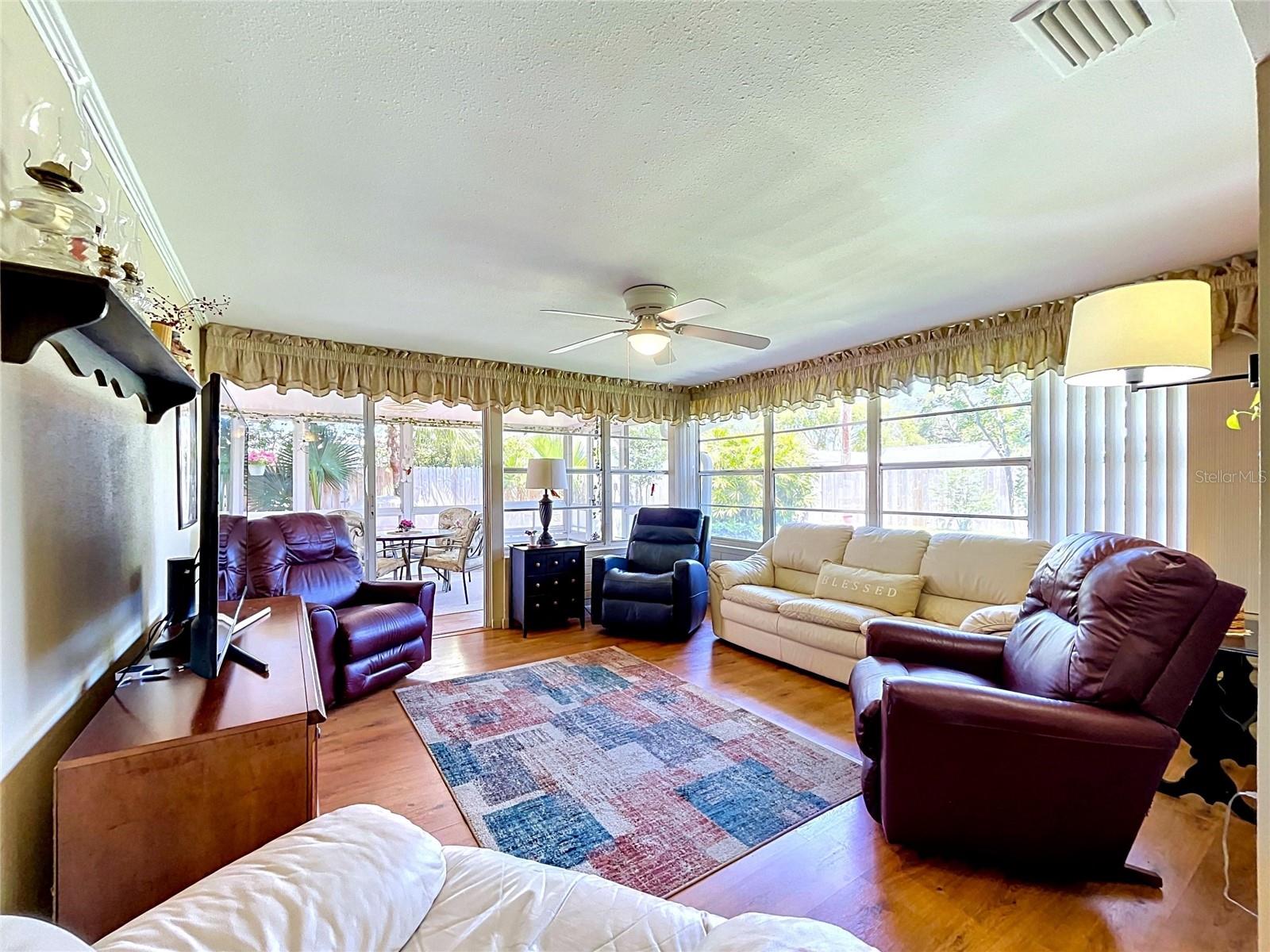 1858 PARADISE LN, CLEARWATER, FL, 33756
