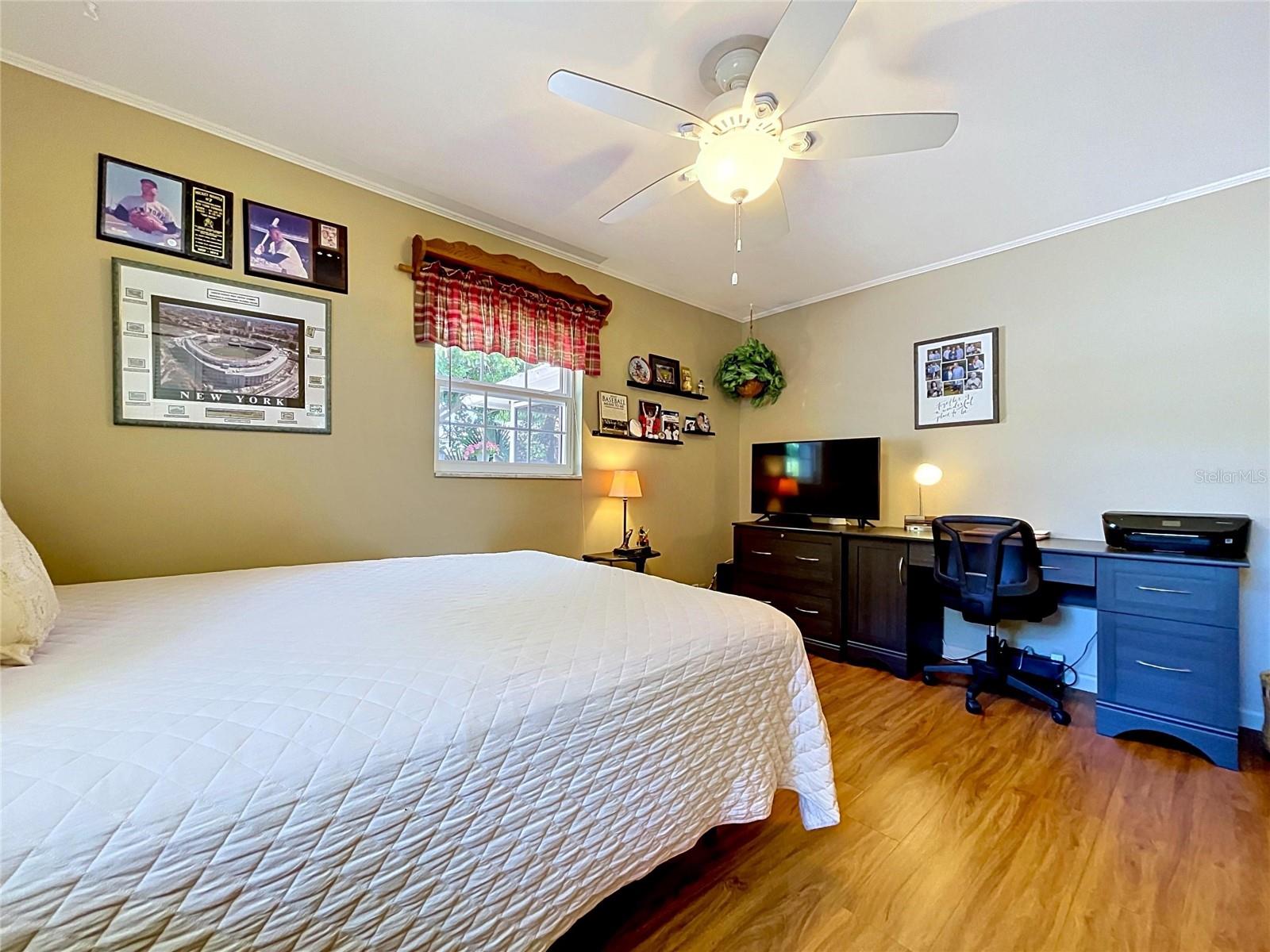 1858 PARADISE LN, CLEARWATER, FL, 33756