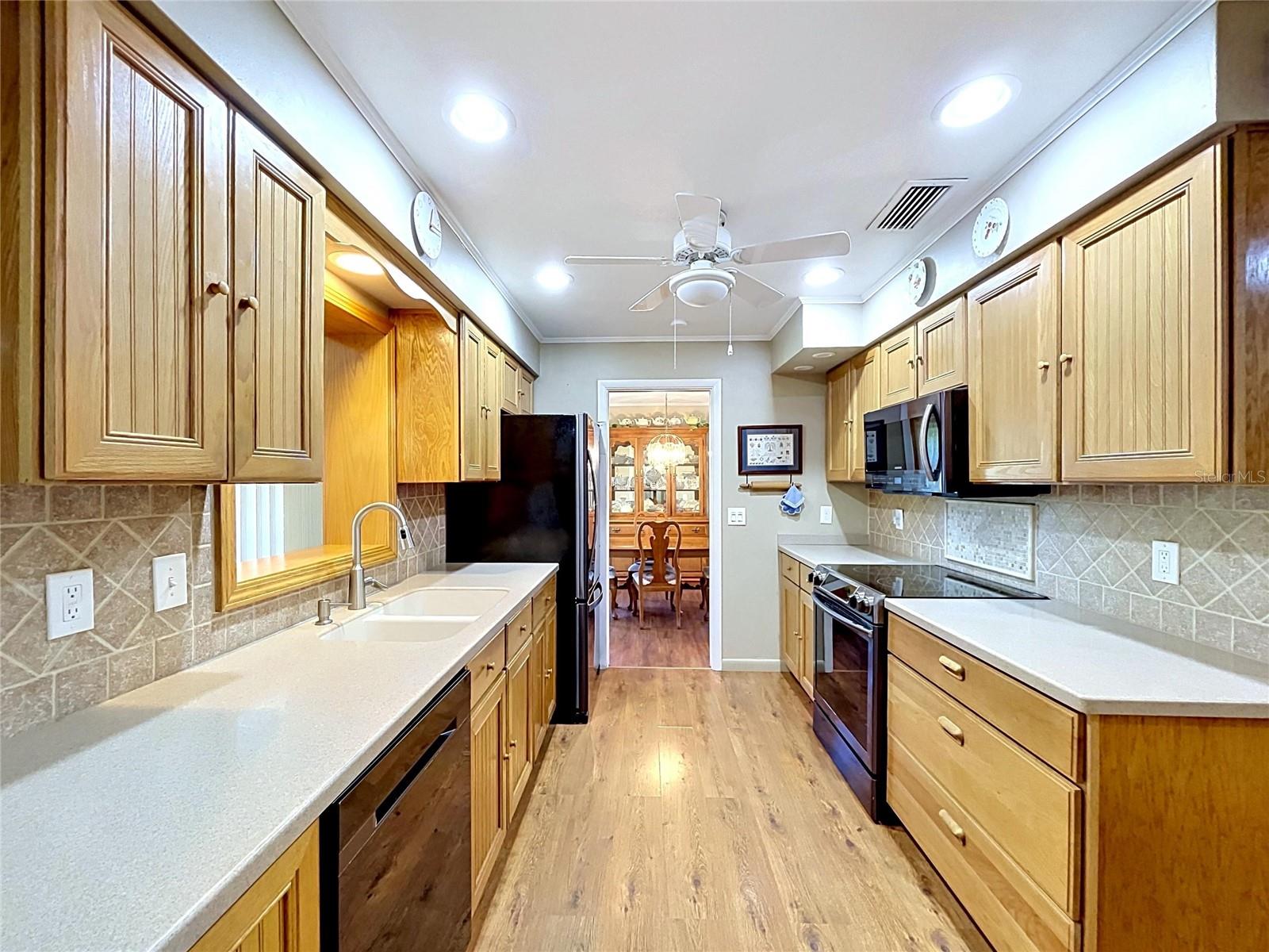 1858 PARADISE LN, CLEARWATER, FL, 33756