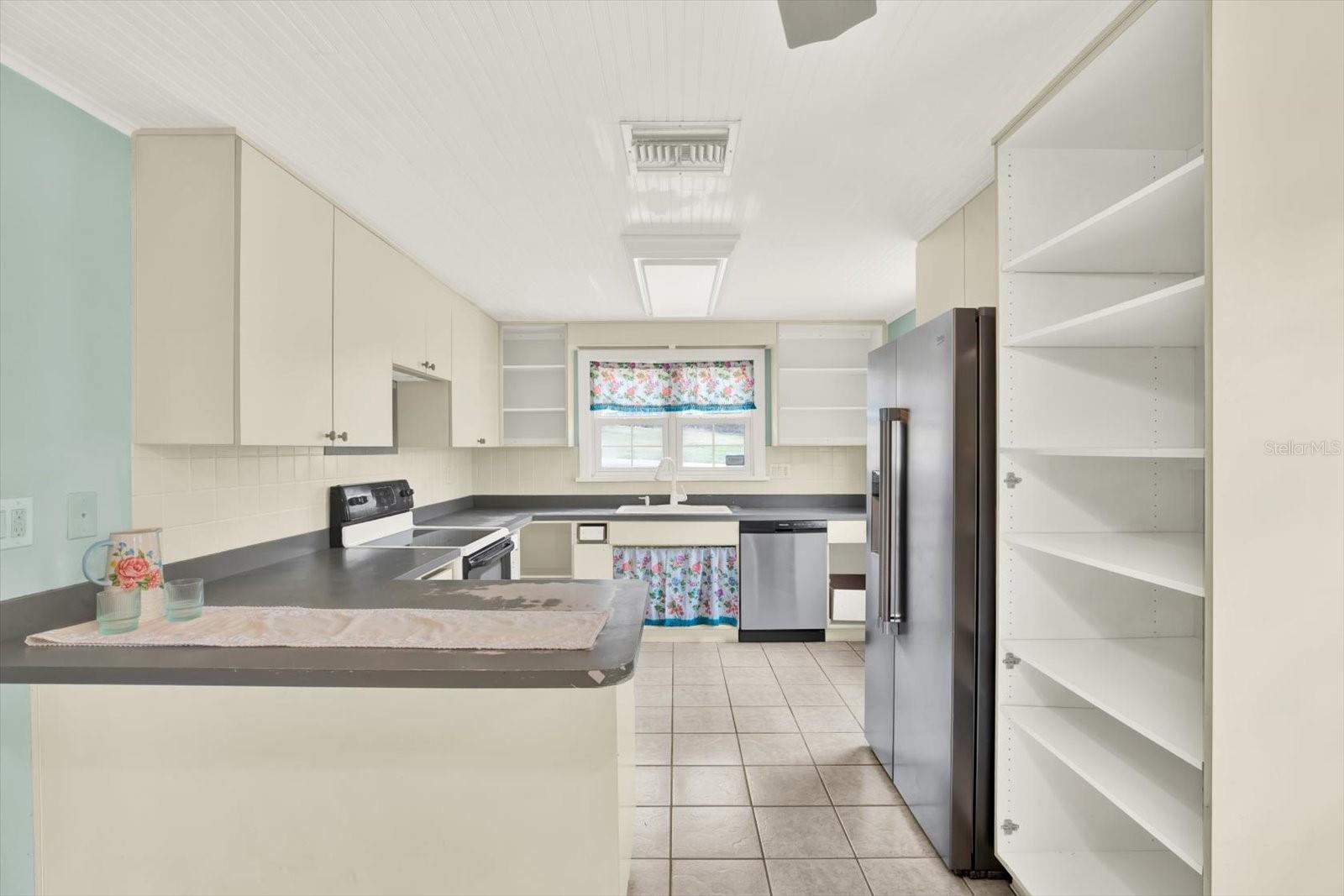 36920 MISSOURI AVE, DADE CITY, FL, 33523