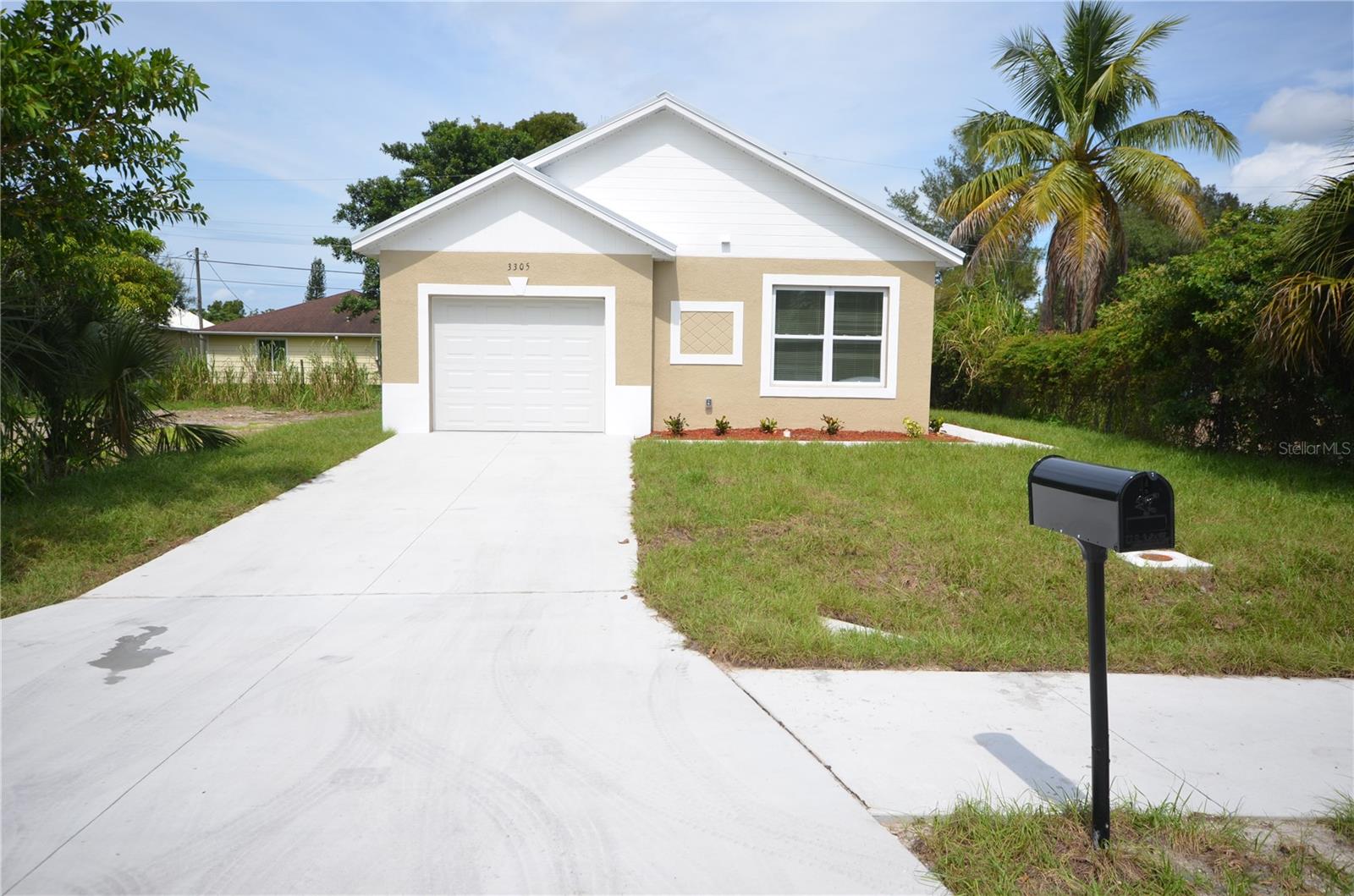3305 BASSIE CT, FORT MYERS, FL, 33916
