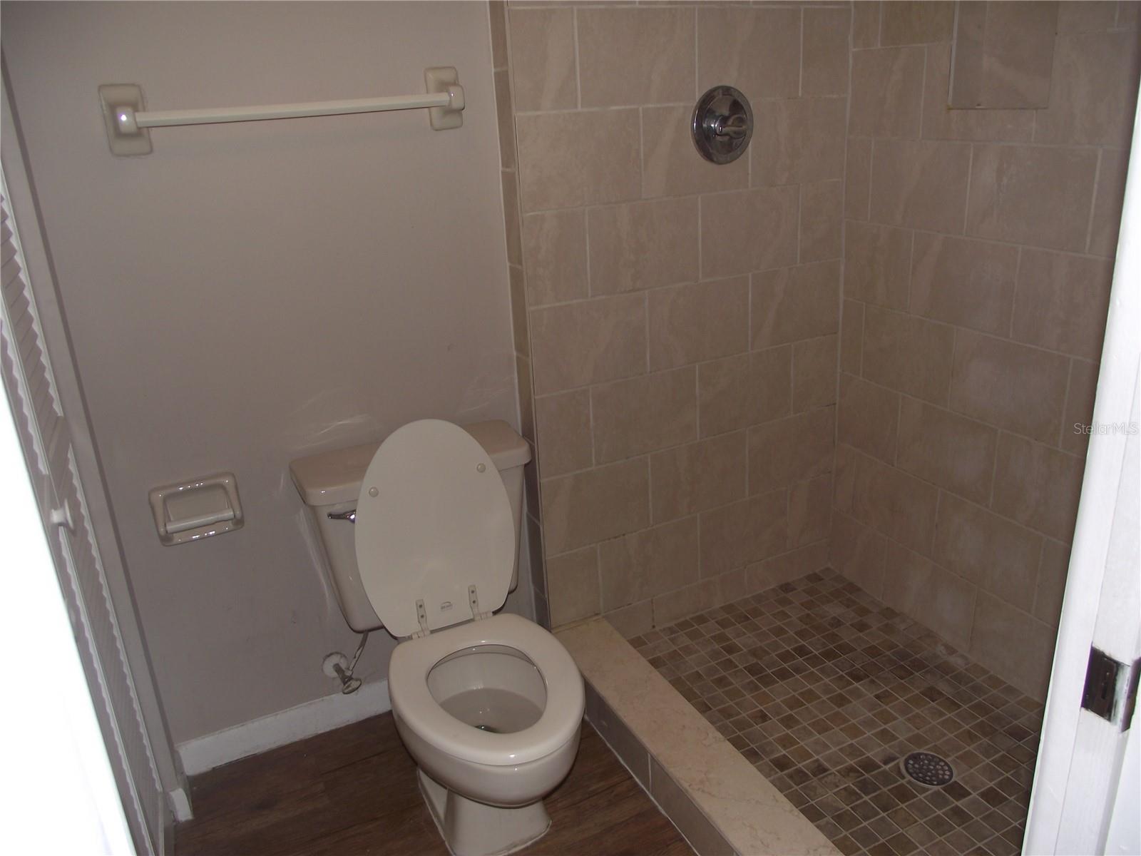 5293 VINELAND RD #C104, ORLANDO, FL, 32811