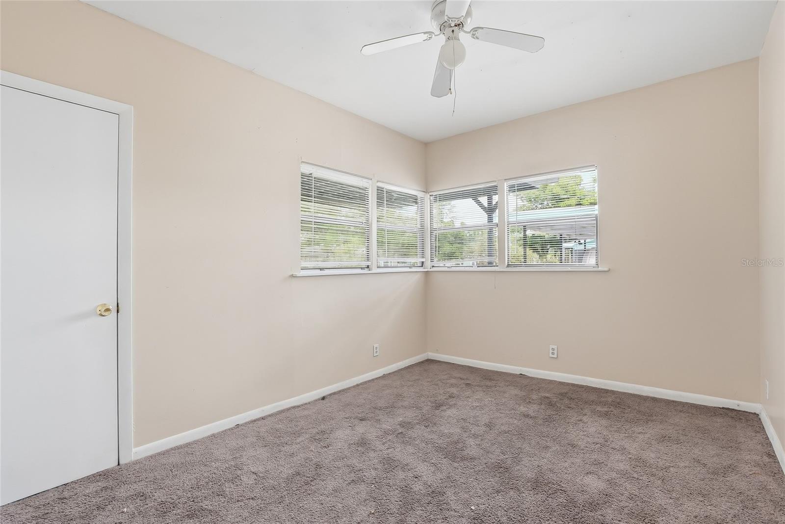 911 MAGNOLIA DR, CLEARWATER, FL, 33756