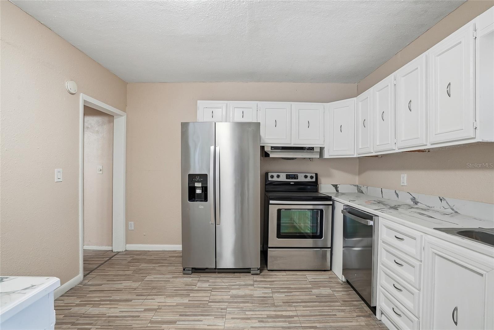 911 MAGNOLIA DR, CLEARWATER, FL, 33756