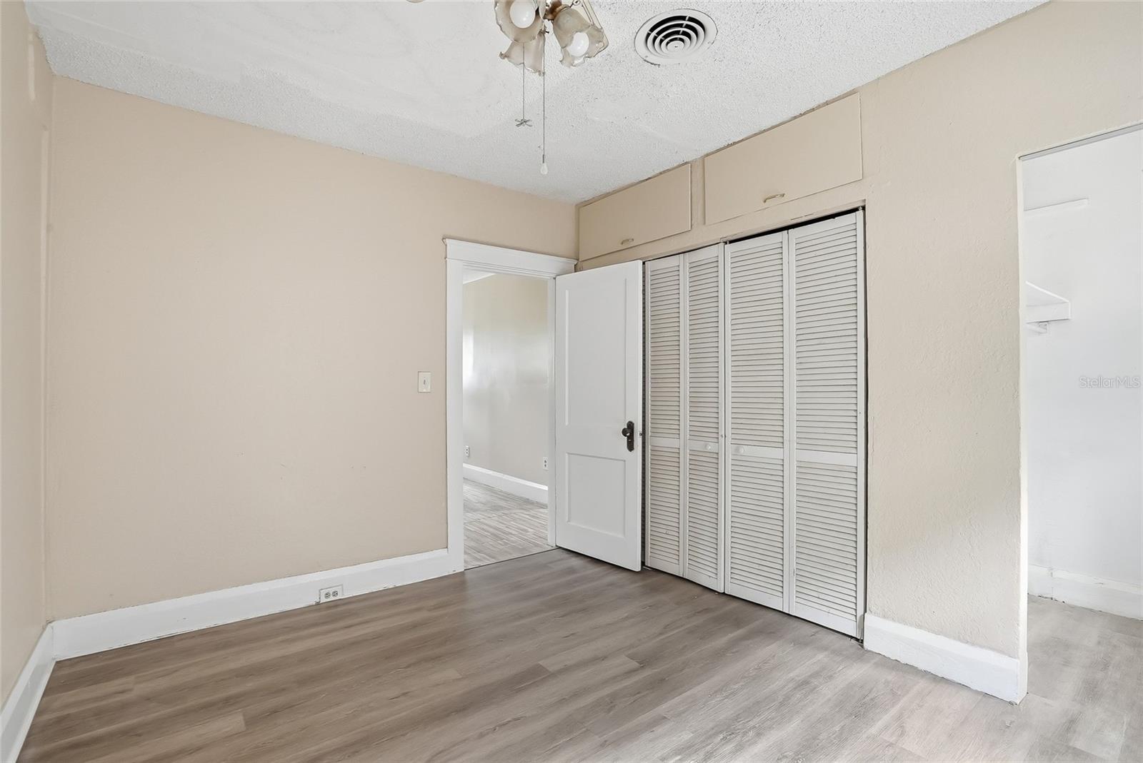911 MAGNOLIA DR, CLEARWATER, FL, 33756