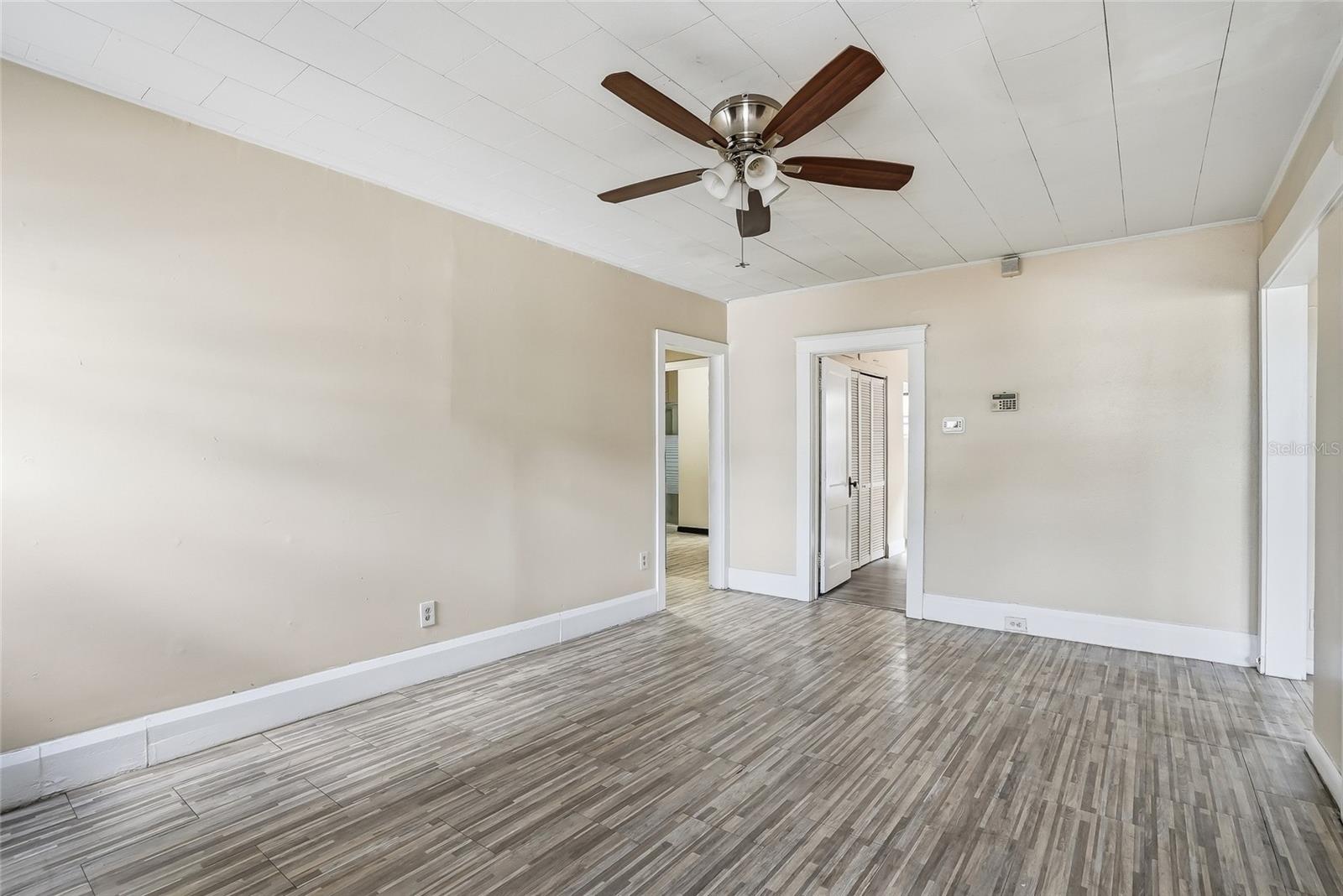 911 MAGNOLIA DR, CLEARWATER, FL, 33756