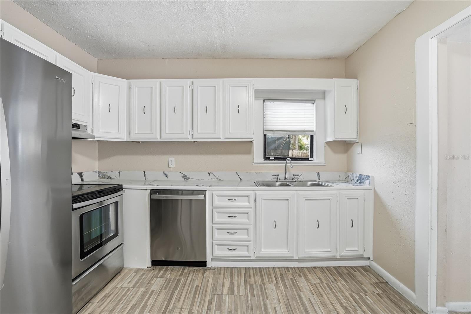 911 MAGNOLIA DR, CLEARWATER, FL, 33756