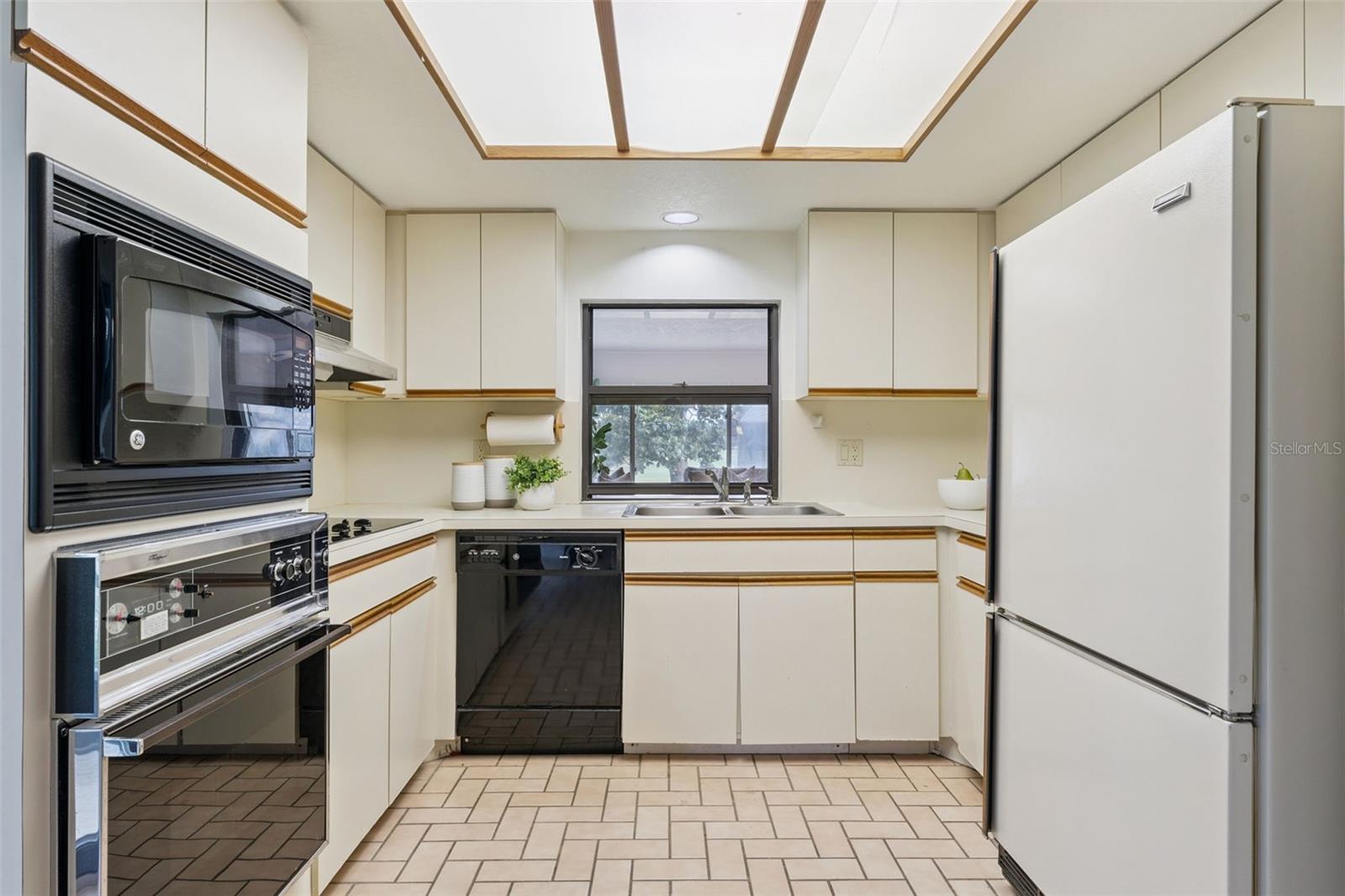 6401 WELLINGTON DR, ORLANDO, FL, 32819