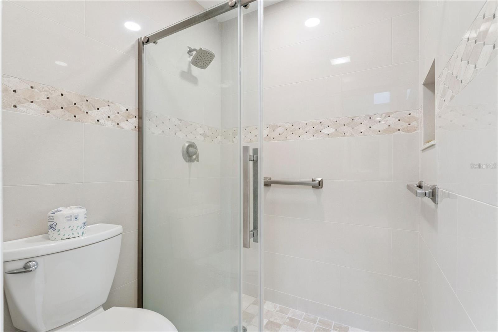 6401 WELLINGTON DR, ORLANDO, FL, 32819