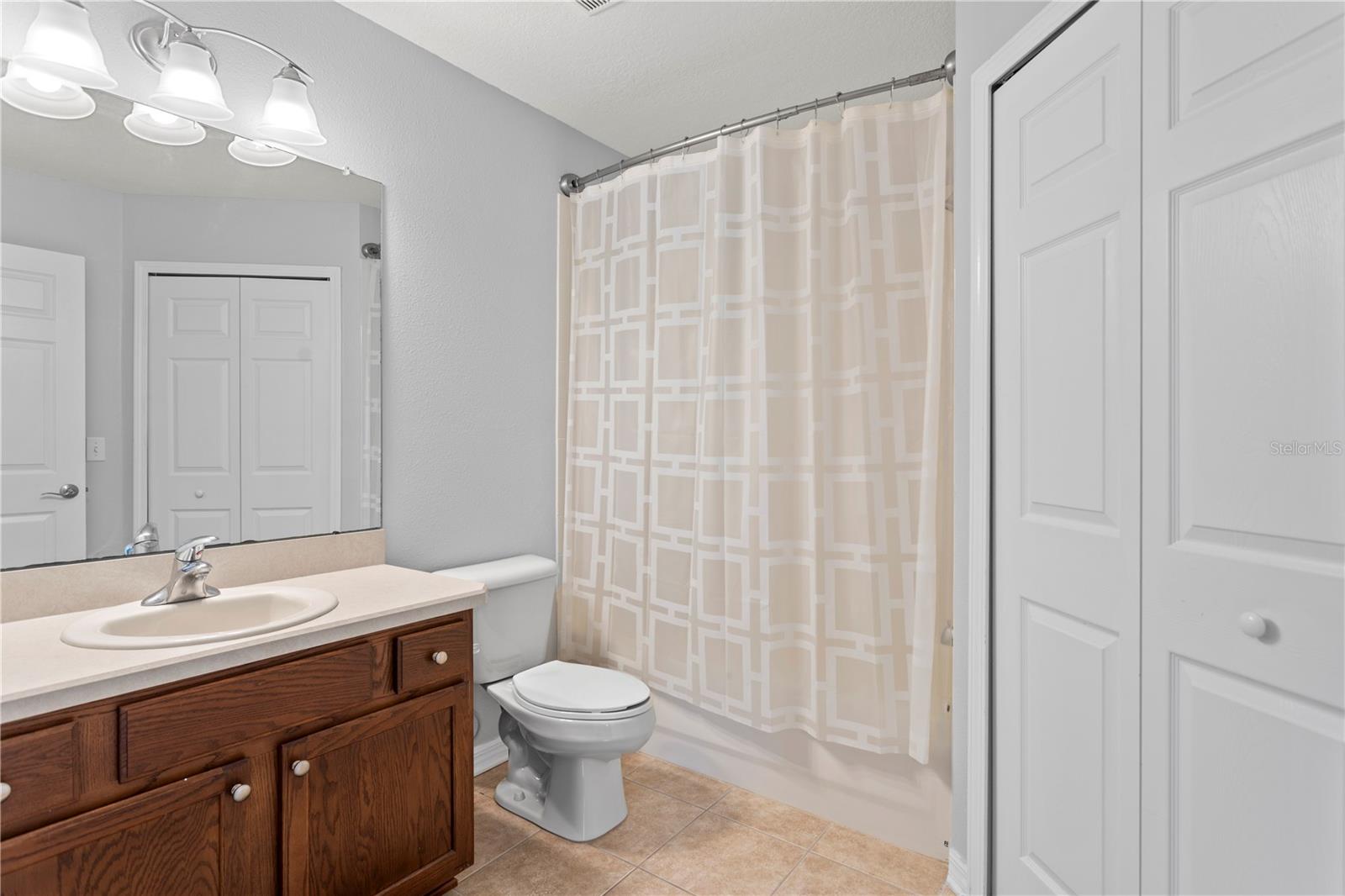 16018 LONEOAK VIEW DR, LITHIA, FL, 33547