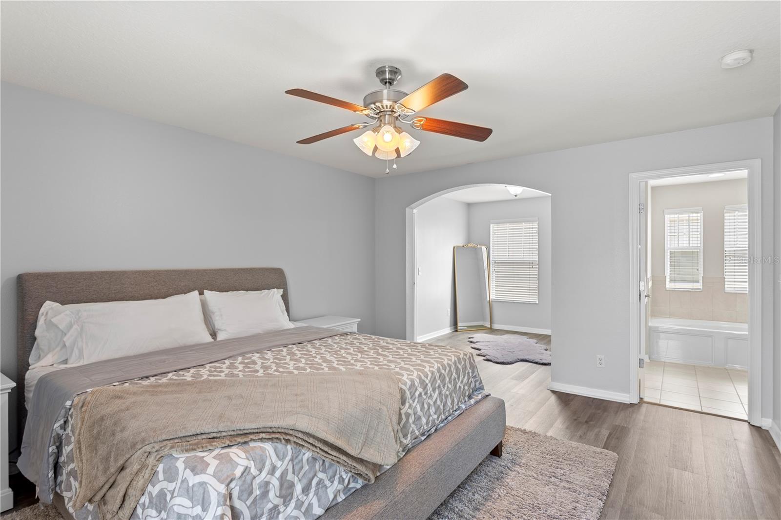 16018 LONEOAK VIEW DR, LITHIA, FL, 33547