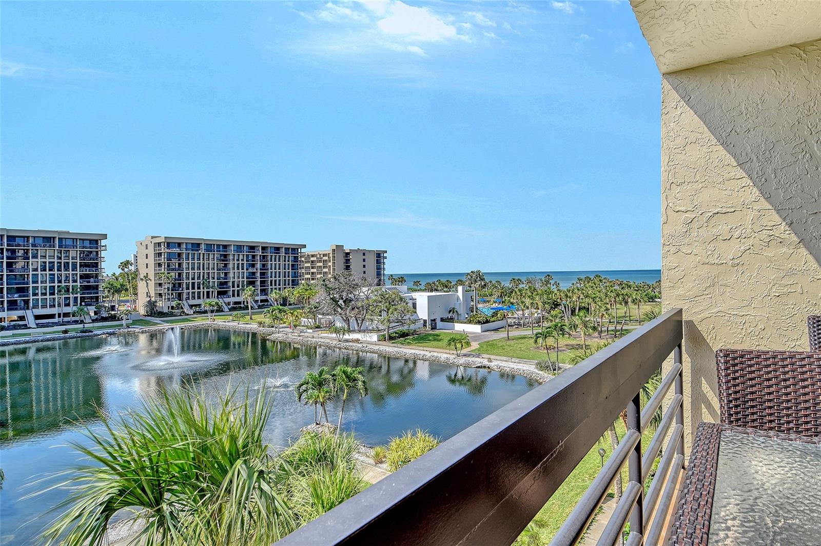 1115 GULF OF MEXICO DR #304, LONGBOAT KEY, FL, 34228