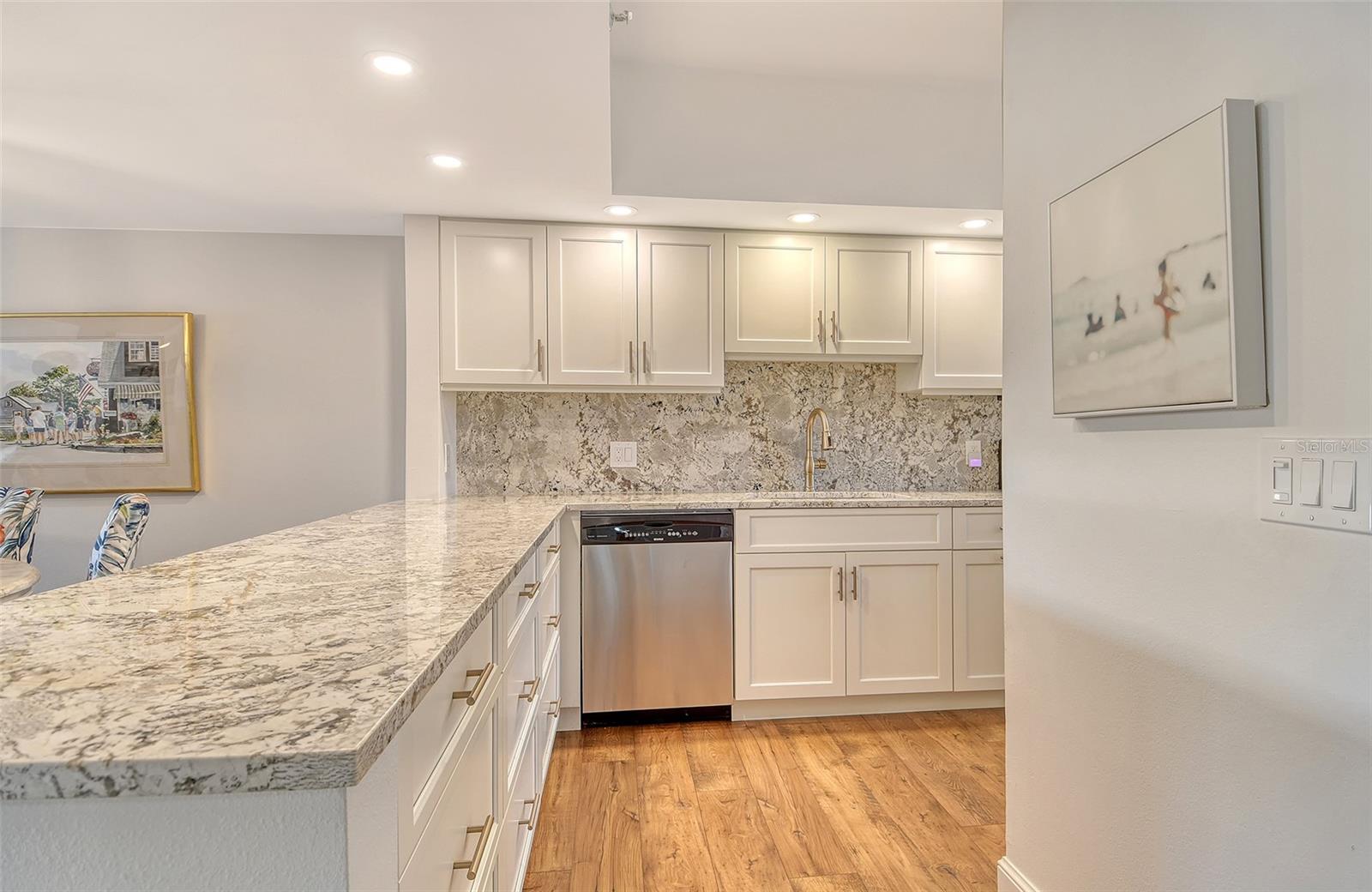 1115 GULF OF MEXICO DR #304, LONGBOAT KEY, FL, 34228