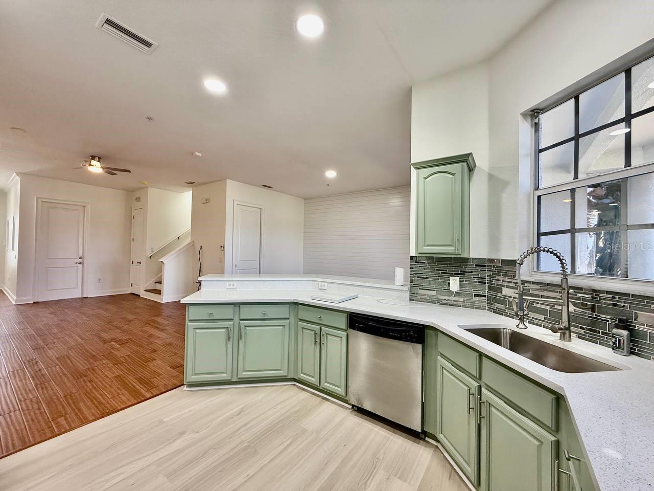 8614 MIRAMAR TERRACE CIR #8614, TEMPLE TERRACE, FL, 33637