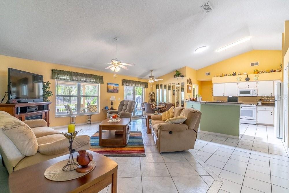 364 WISTERIA CT, DELTONA, FL, 32738