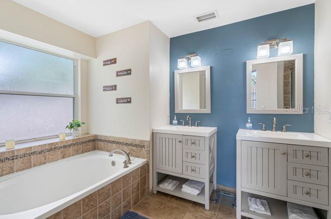 2301 MILLCREEK CT, VALRICO, FL, 33596
